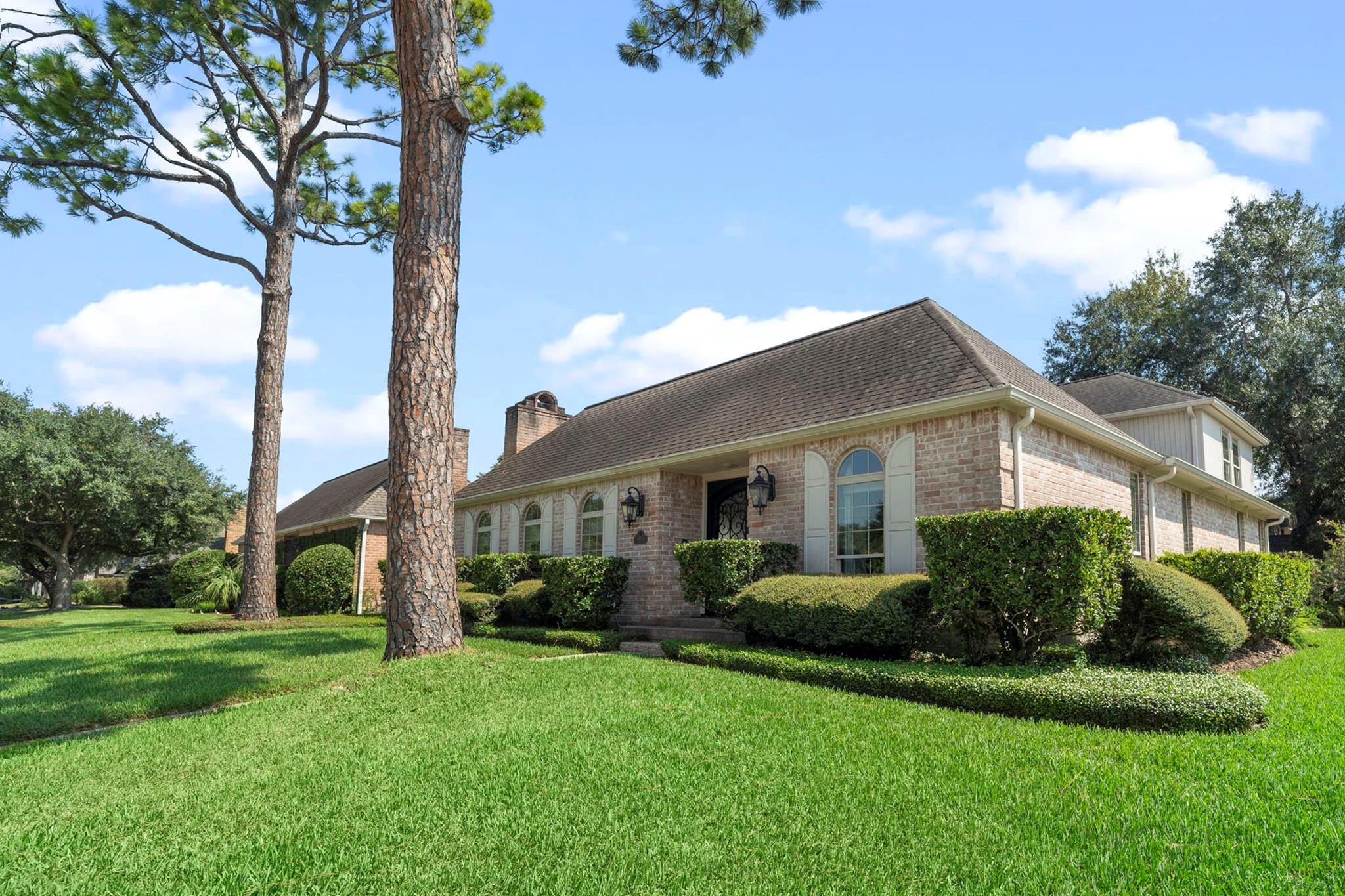 443 Fox Briar Lane — photo