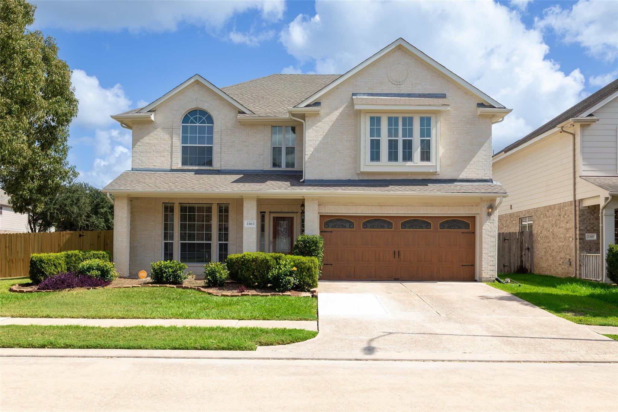 3303 Village Pond Lane — photo