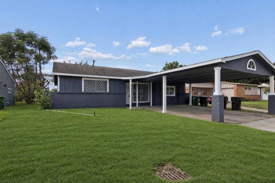 3313 Proswimmer Street — photo