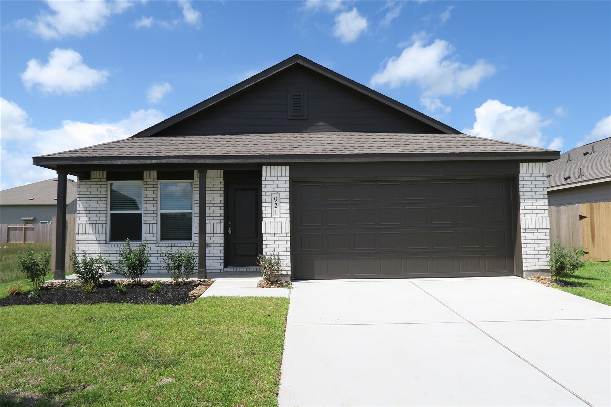 921 Woodhaven Lakes Drive — photo