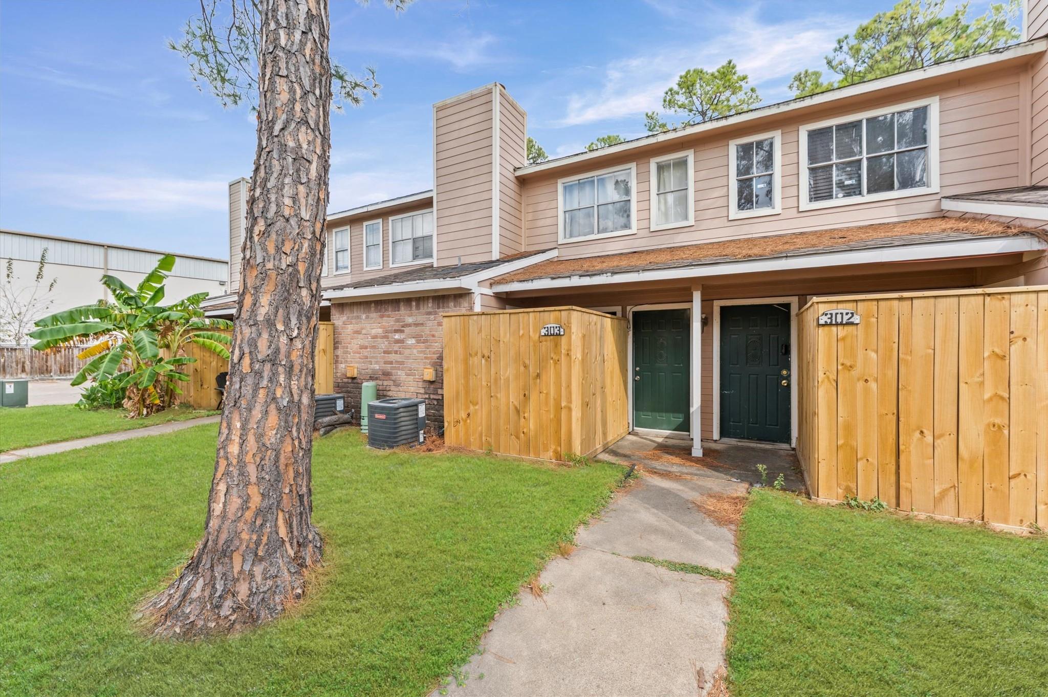 7402 Alabonson Road #303 — photo