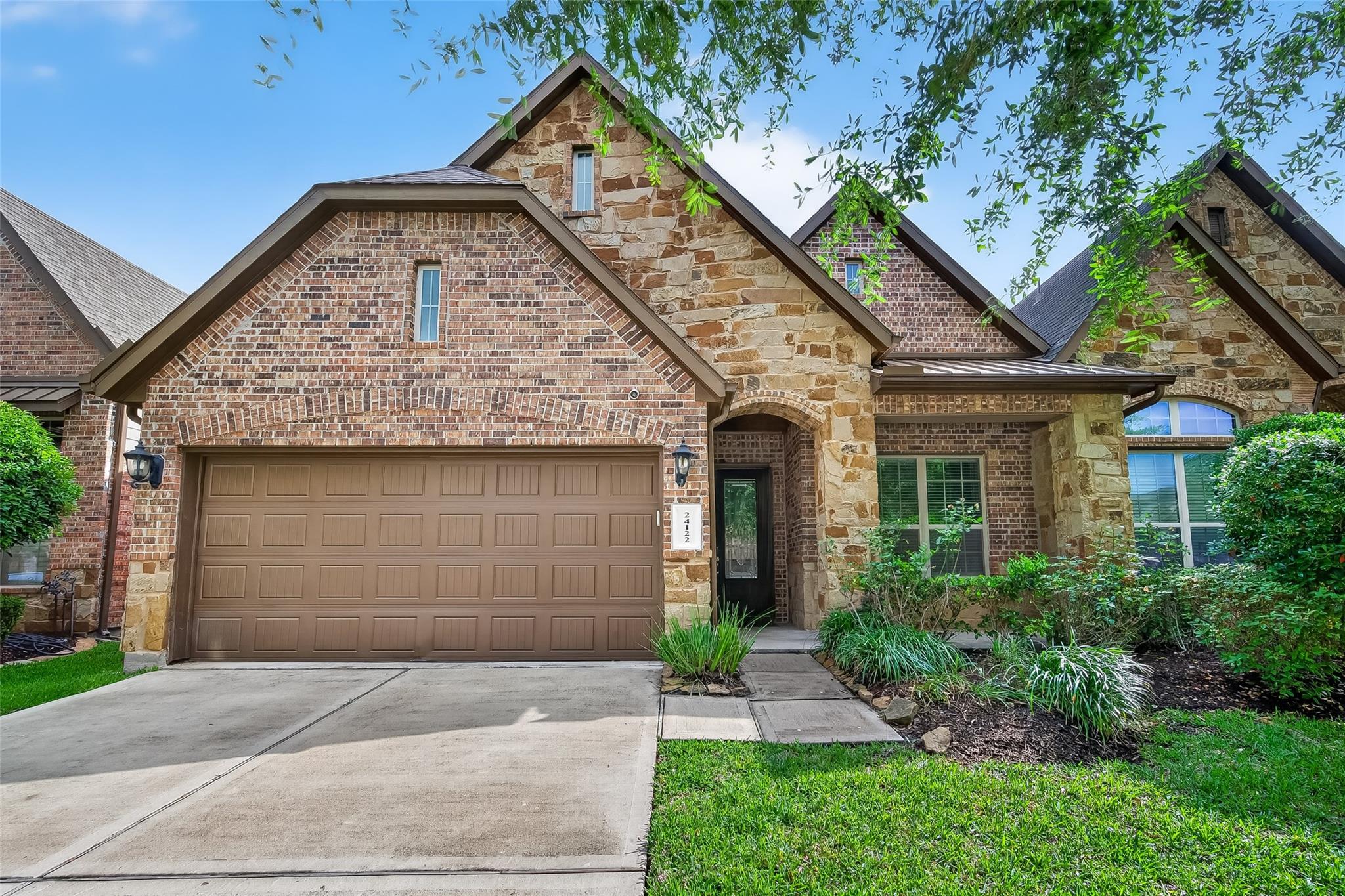 24122 Valencia Ridge Lane — photo