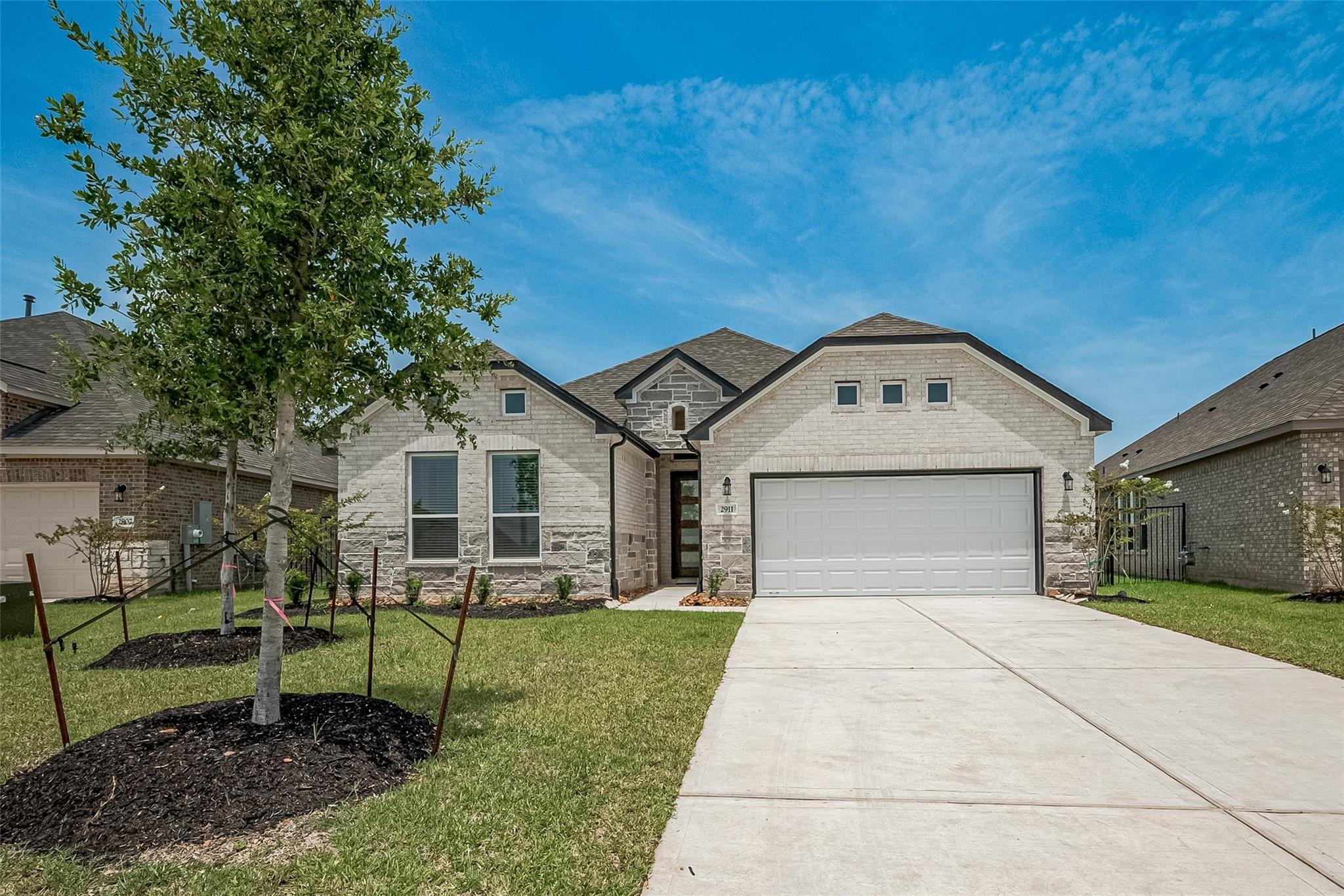 2911 Golden Isle Drive — photo