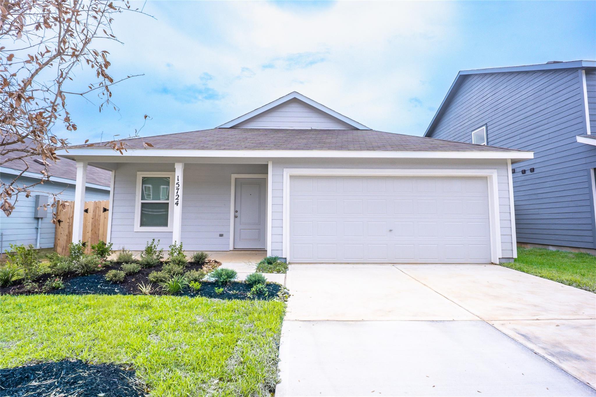 15724 Plum Brook Drive — photo