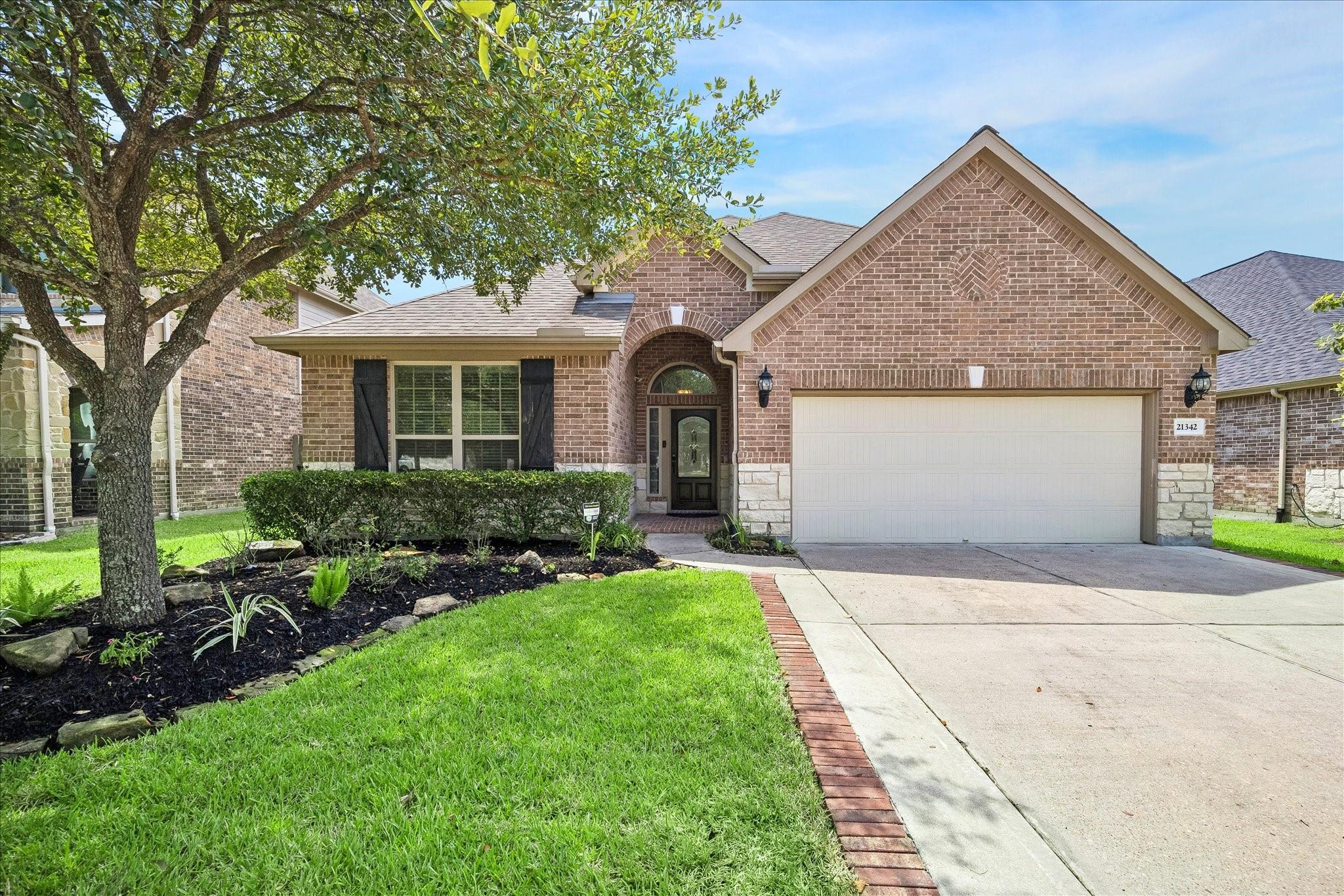 21342 Russell Chase Drive — photo