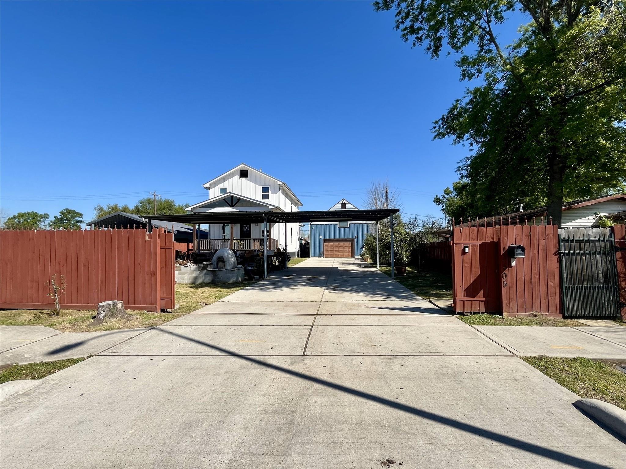 13505 Orleans Street — photo