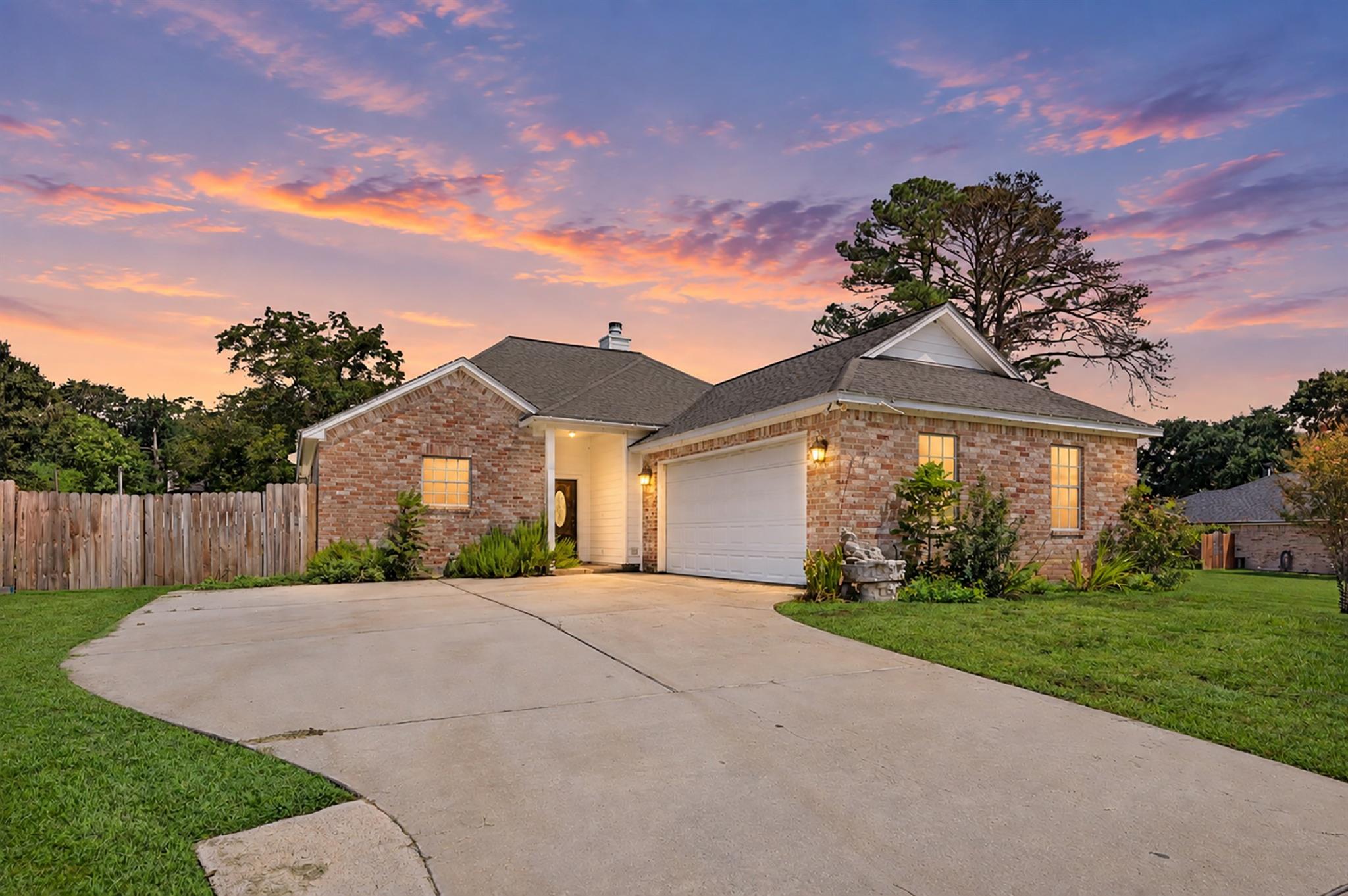 5110 Lakeshore Drive — photo