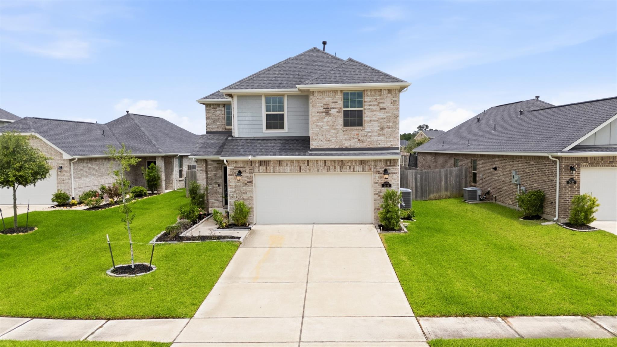 7419 French Quarter Court — photo