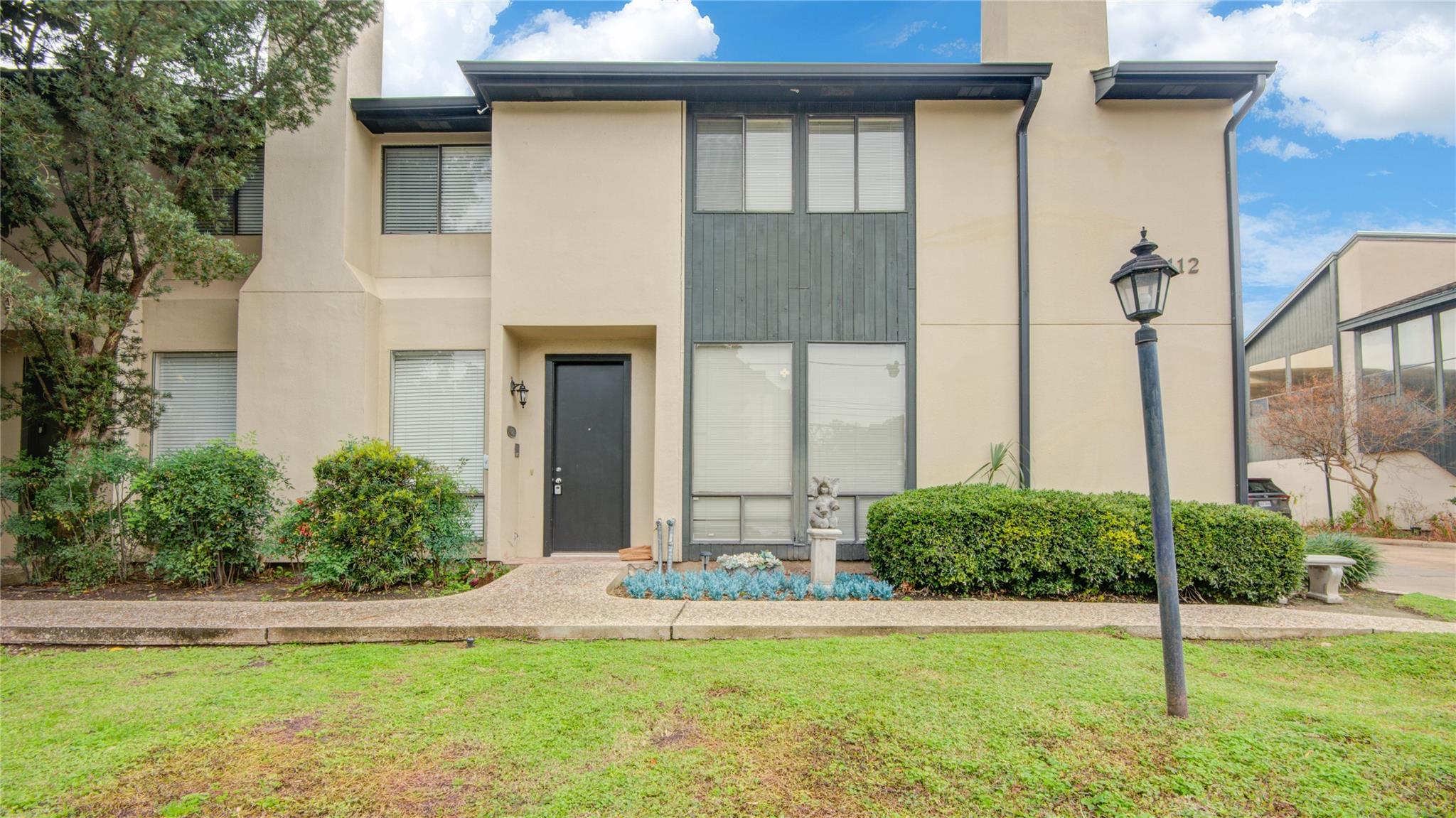 1112 Bering Drive #68 — photo