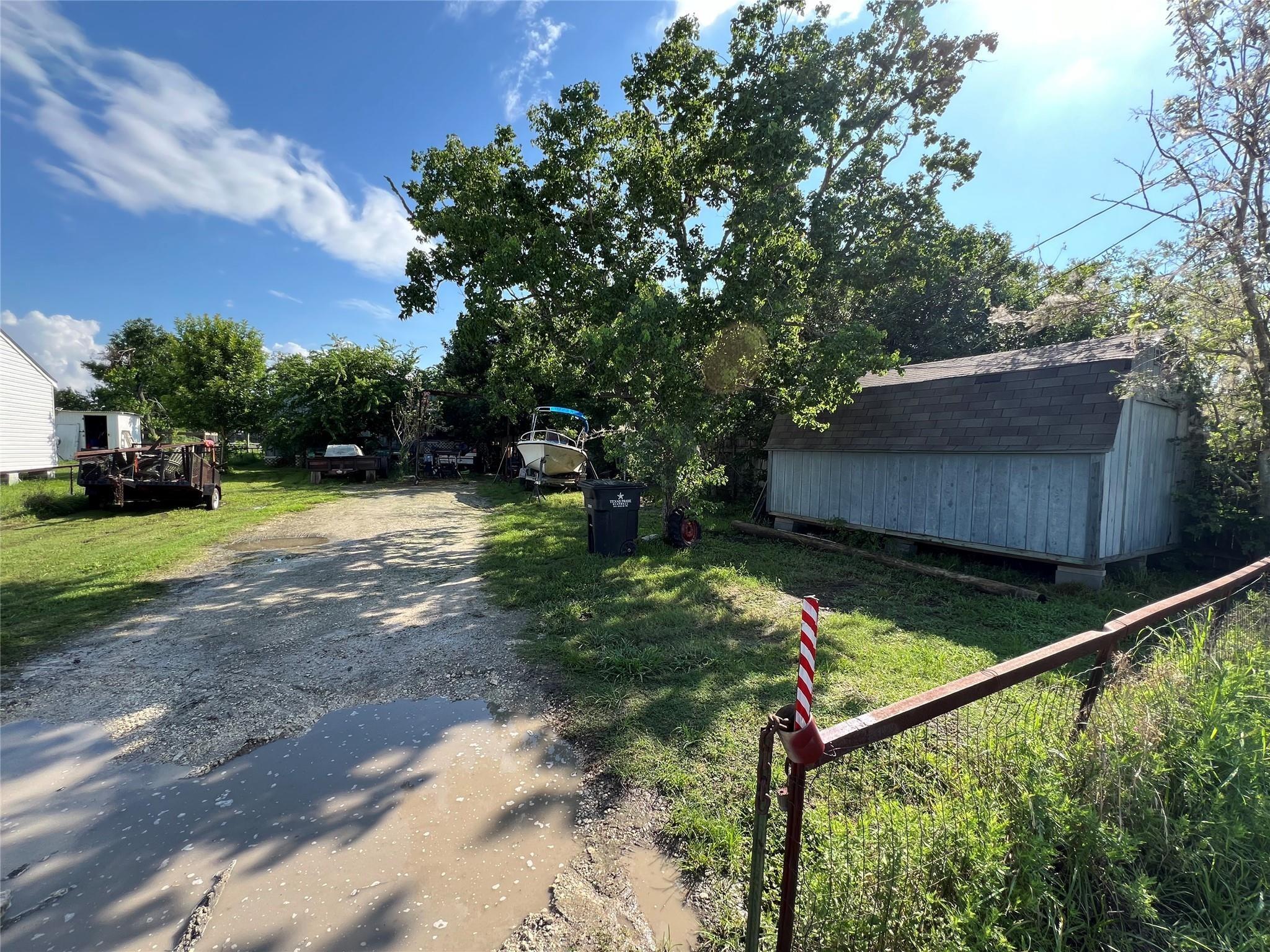 2416 E Bayshore Drive — photo