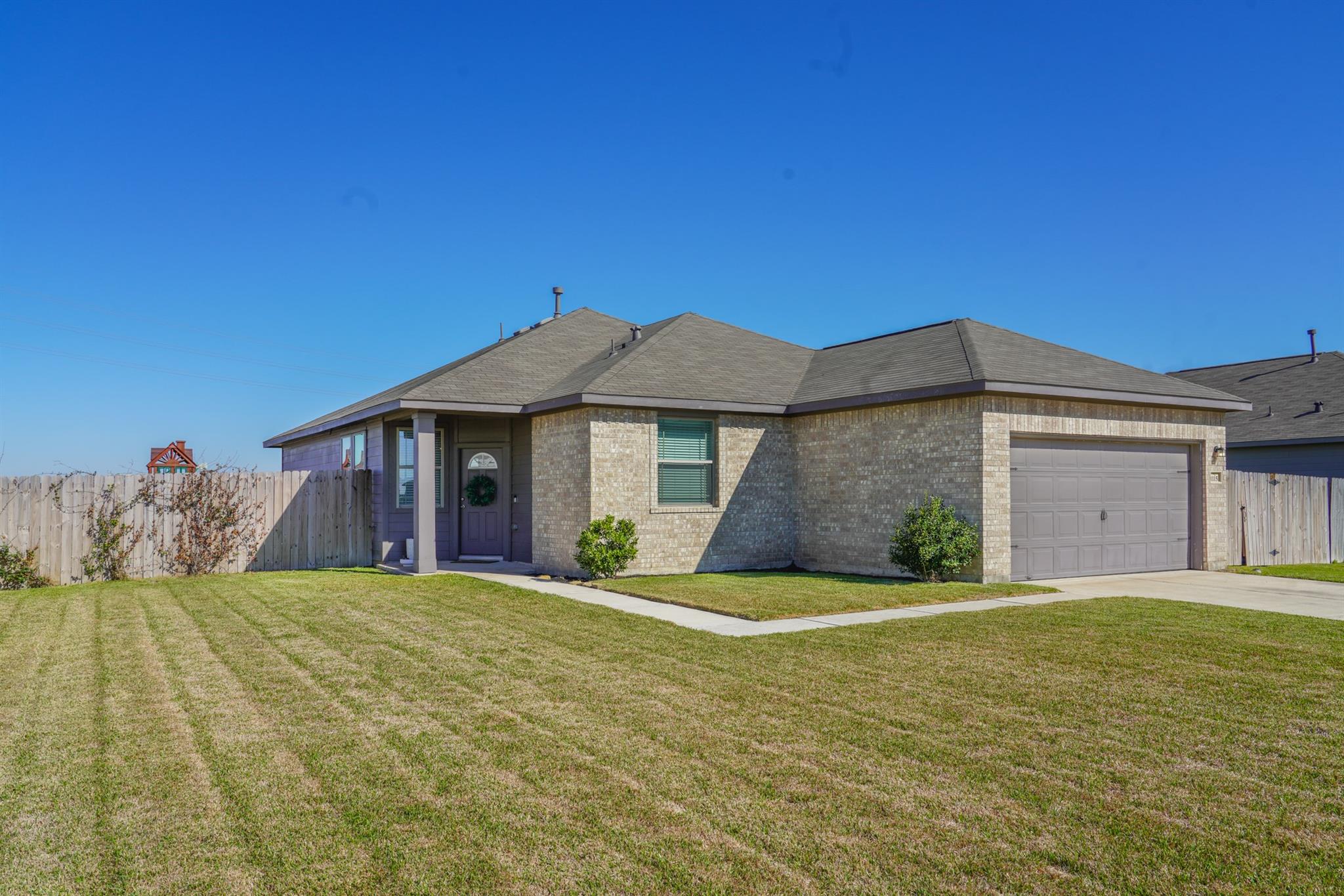 1115 Brahma Circle — photo