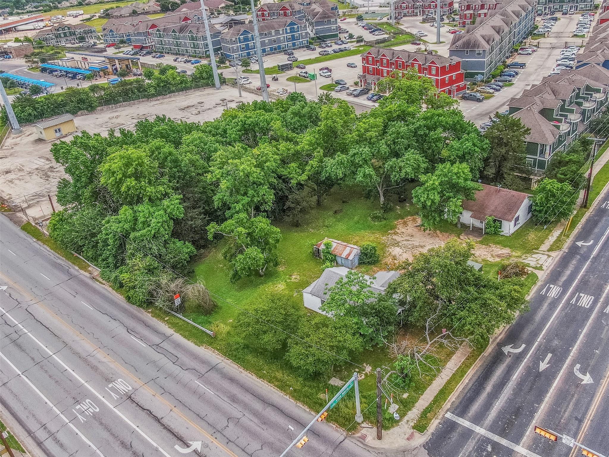 2807 & 2809 E Villa Maria Road — photo