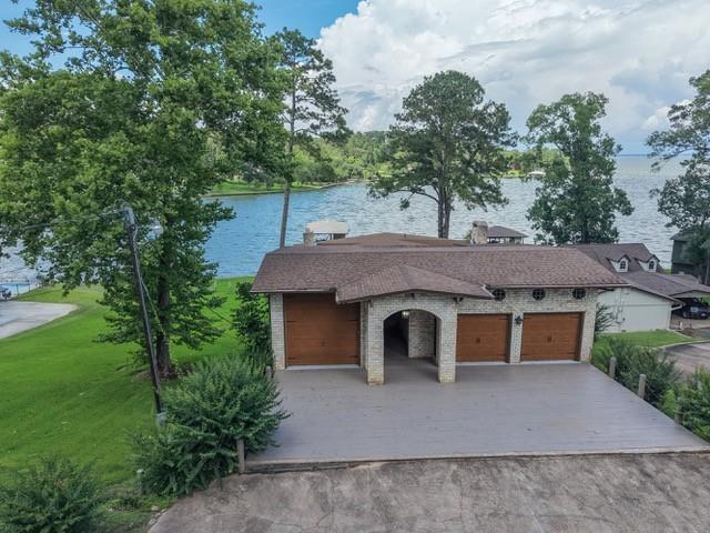 121 Holiday Lane — photo