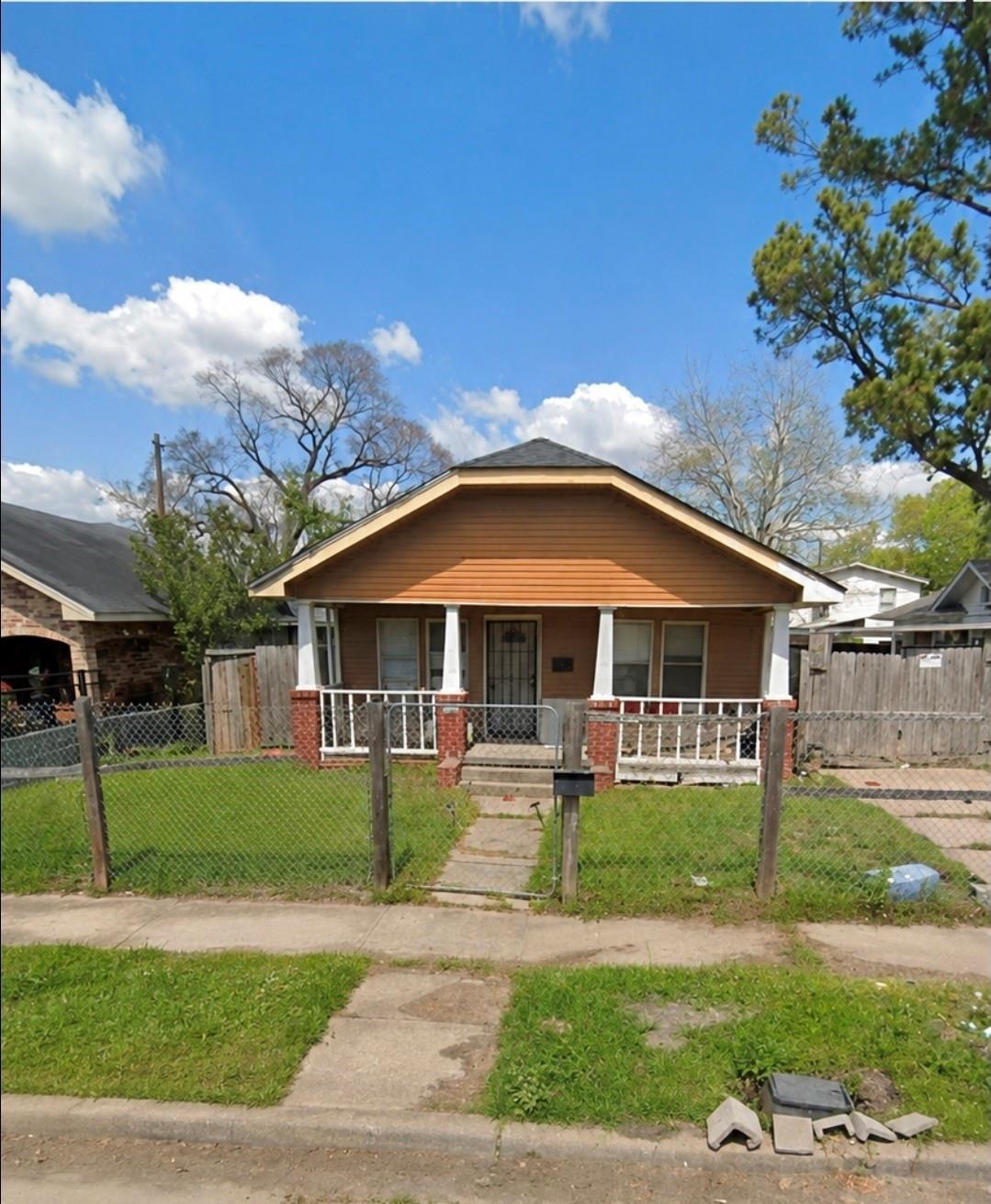 5213 Lindsay Street — photo