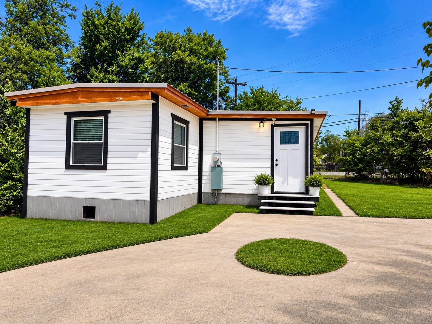 529 Live Oak Loop — photo