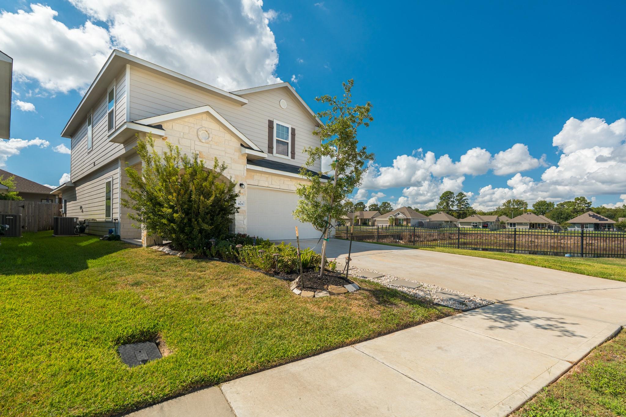 1123 Magnolia Branch Lane — photo