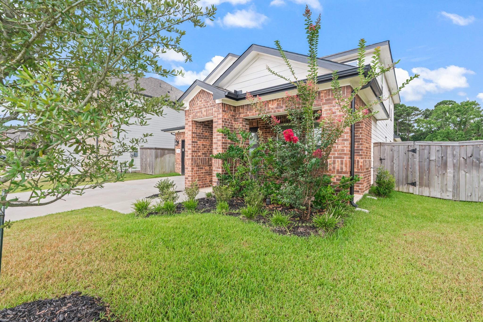 38527 Winding Meadows Drive — photo