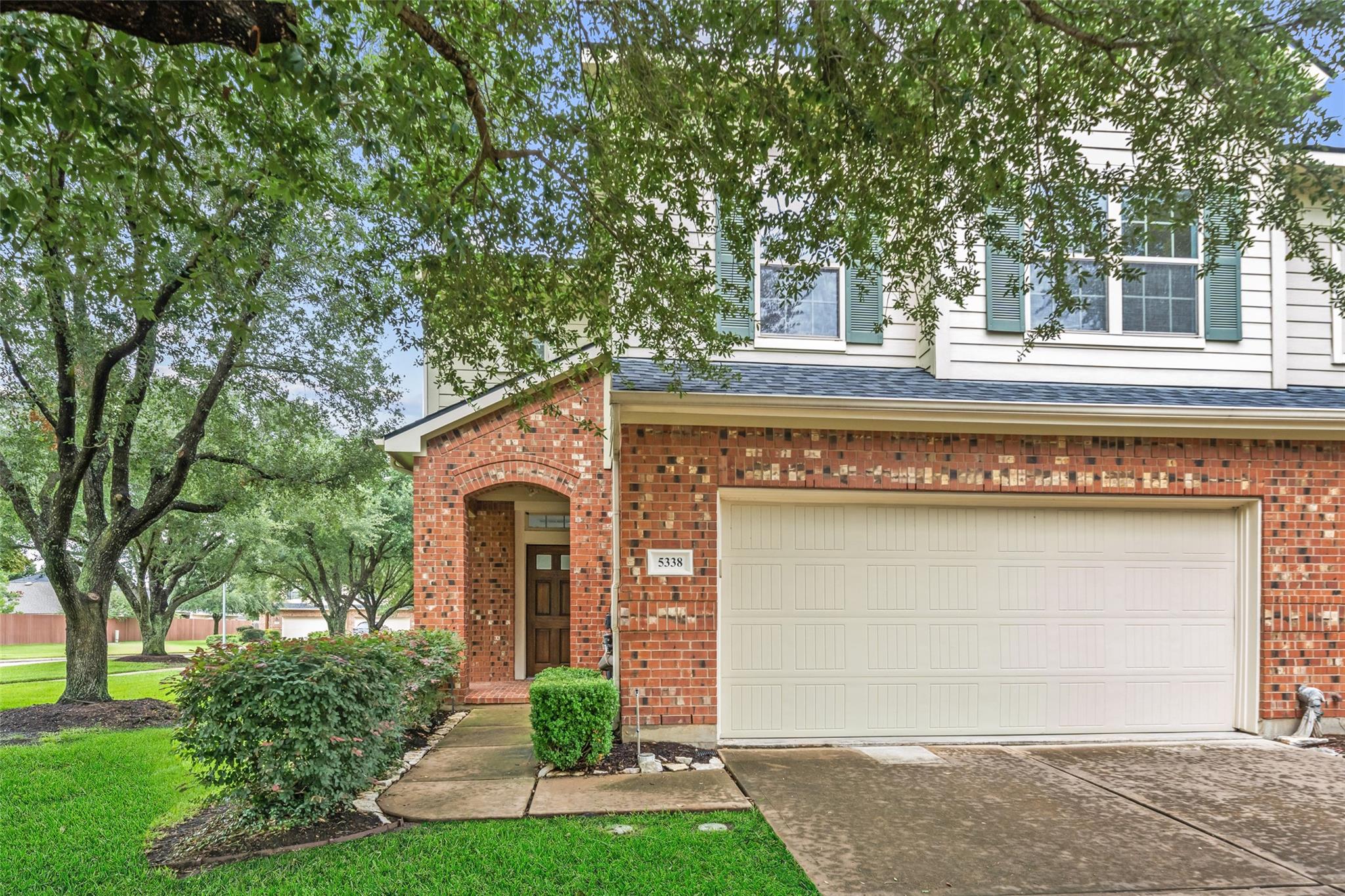 5338 Summit Hollow Drive — photo
