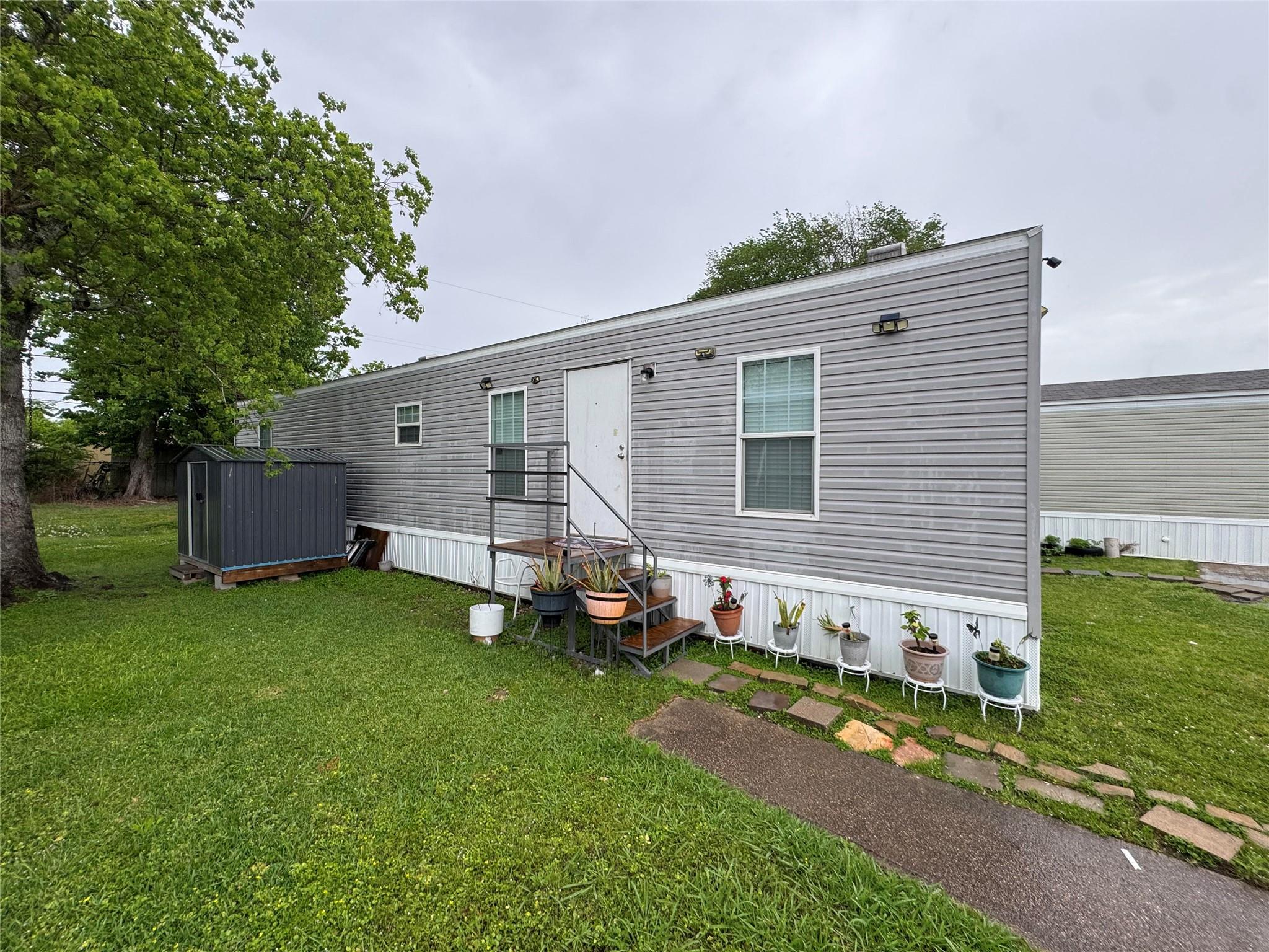 5100 Allen Genoa Road #42 — photo