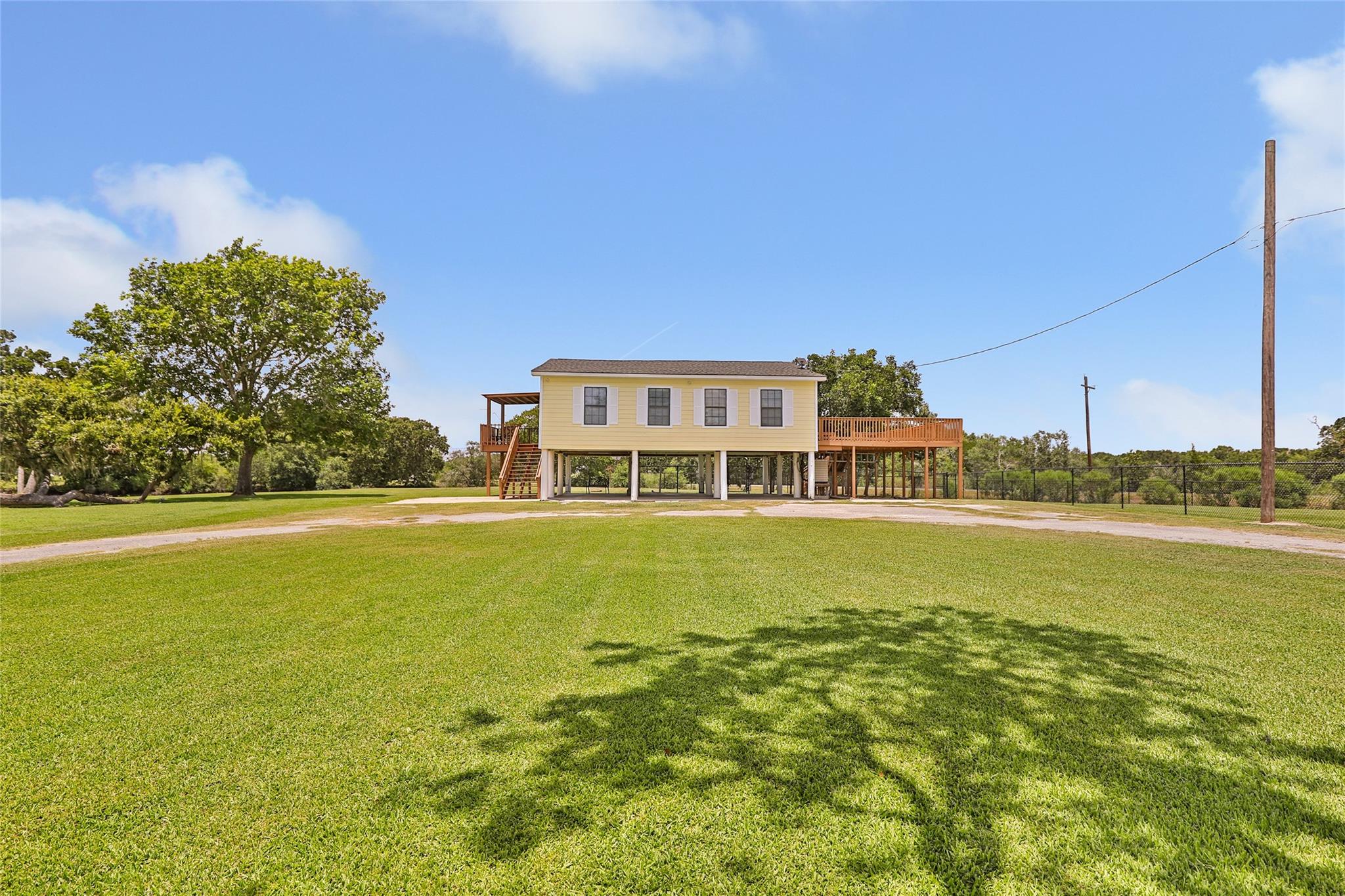 309 Oak Island Drive — photo