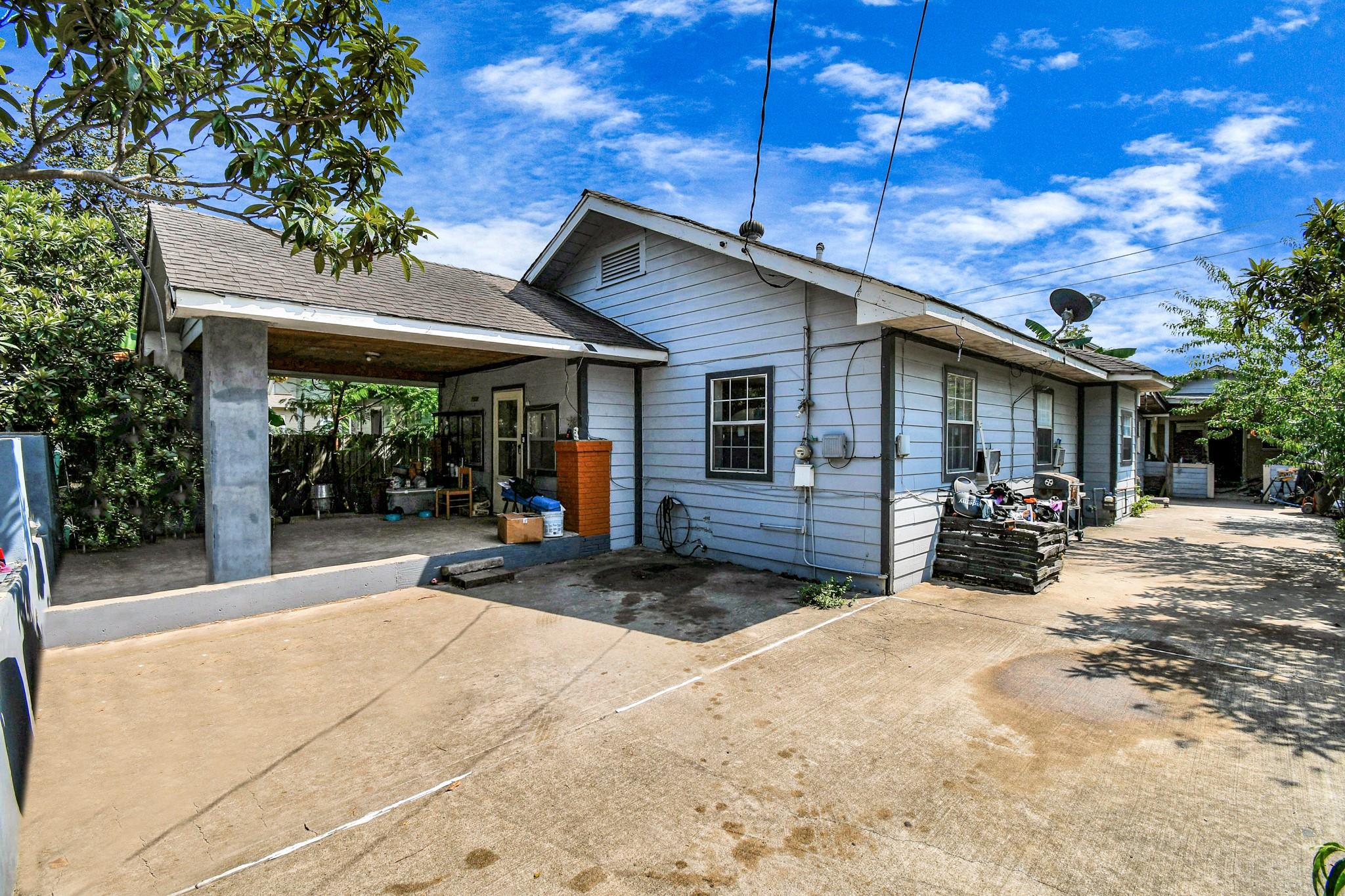 7908 John Street — photo