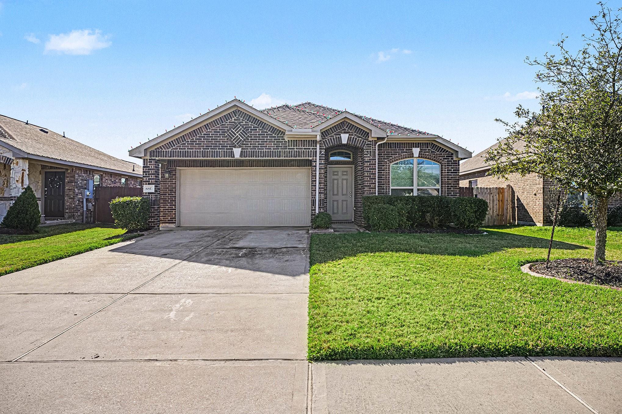 8817 Voyager Drive — photo