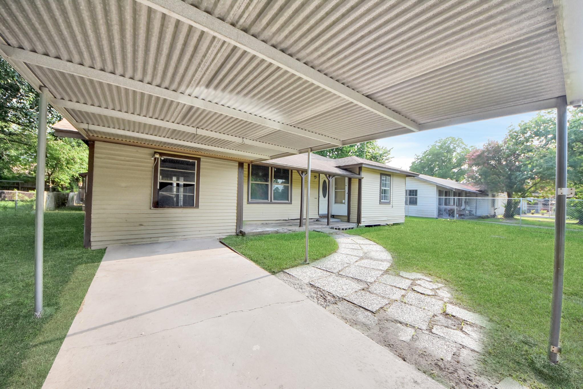117 E Witcher Lane, Houston, TX 77076 — photo 2
