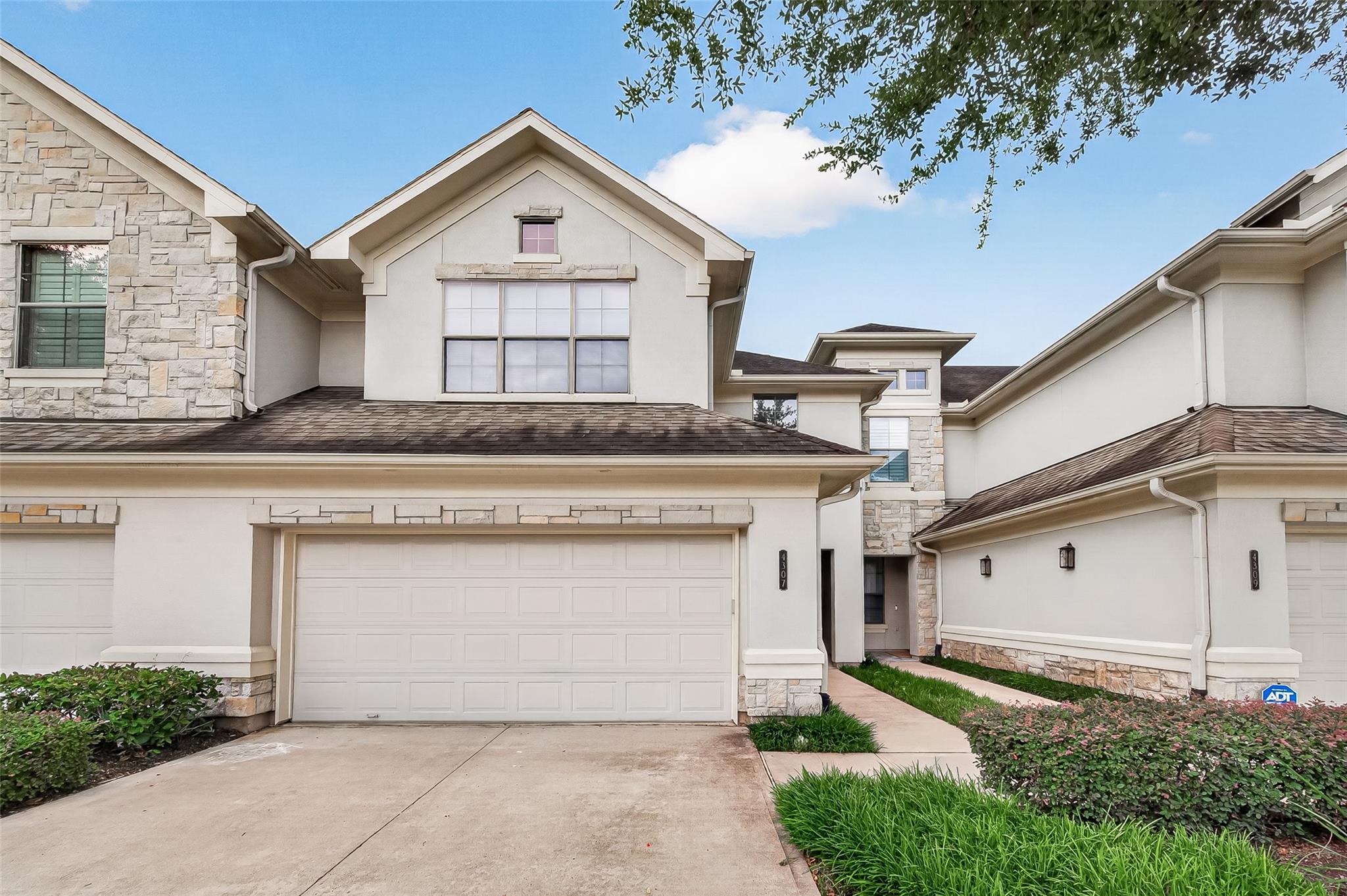4307 Lake Walk Court — photo