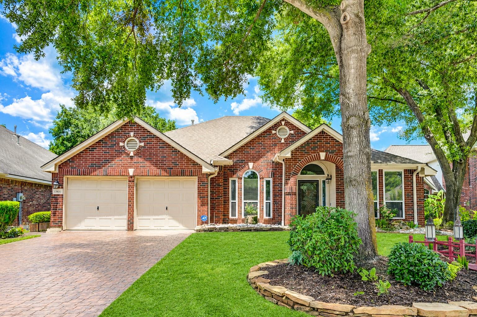 15831 Laurel Cove — photo