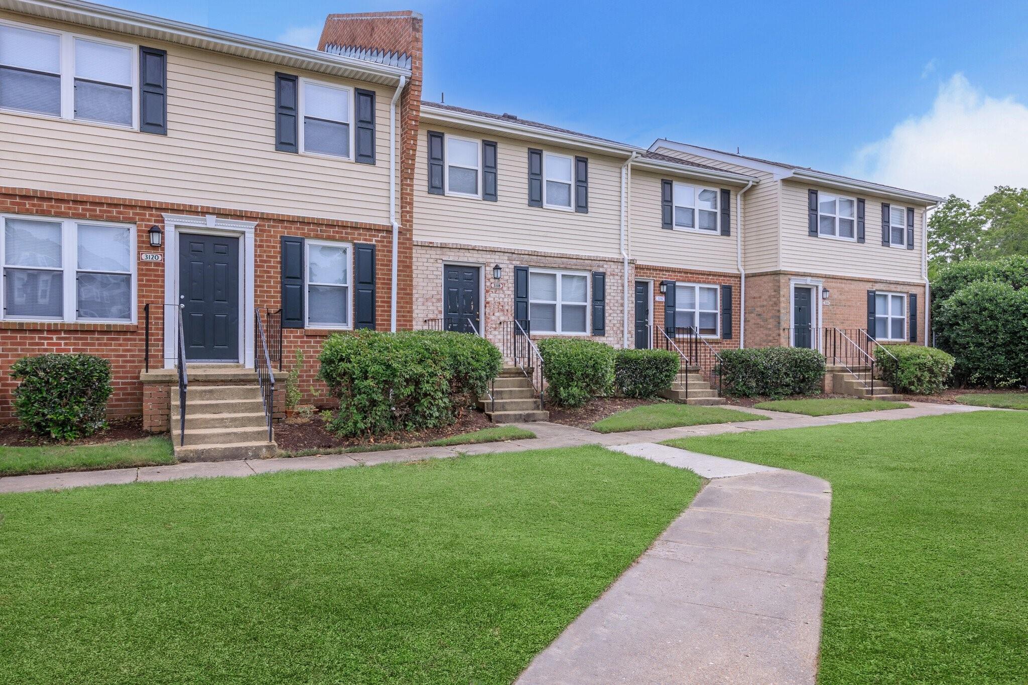3218 Green Lakes Dr — photo