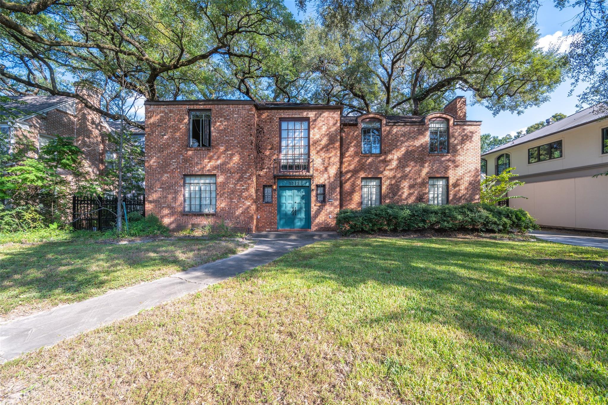 5317 Cherokee Street — photo