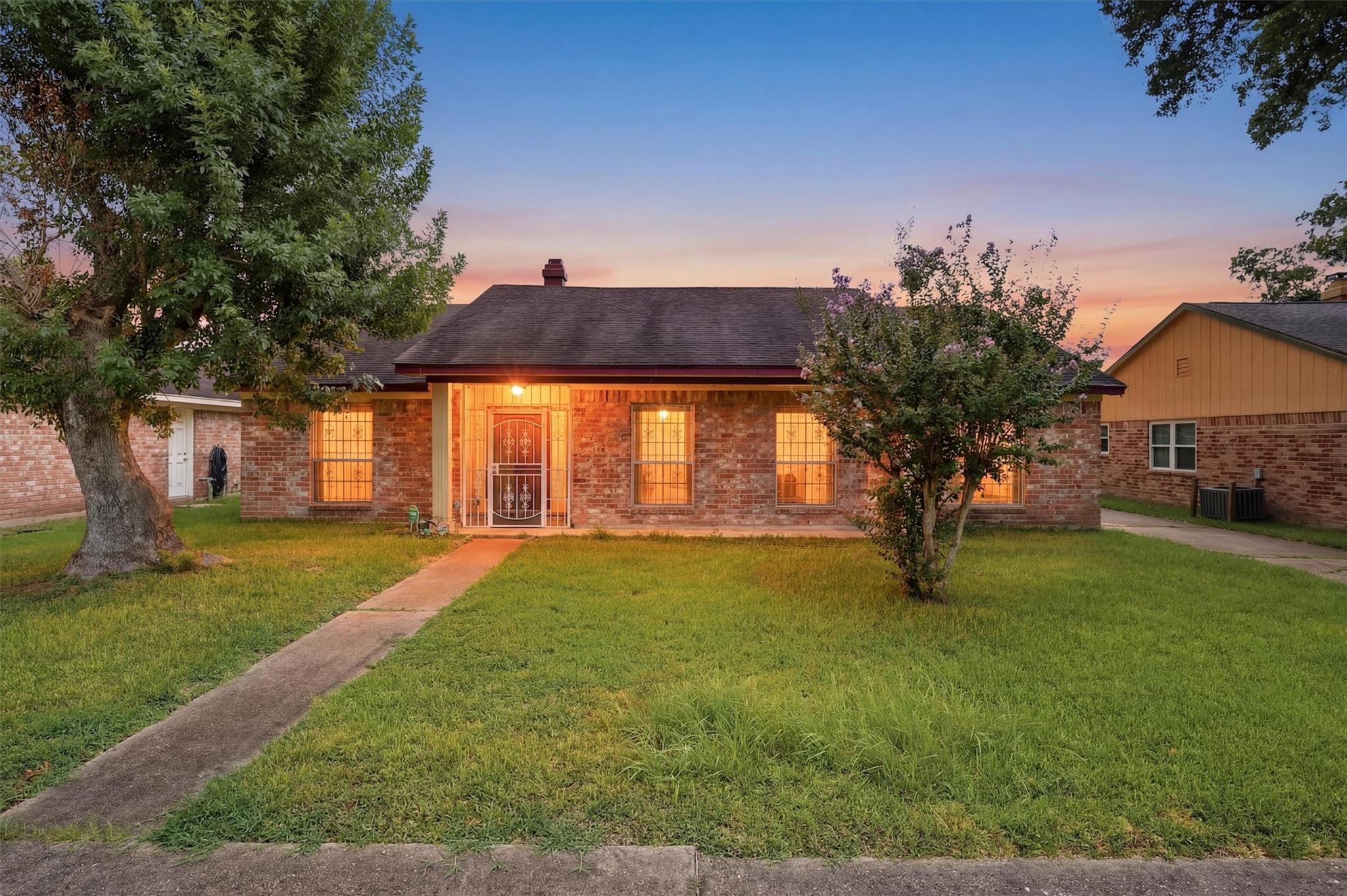 12126 Pine Knoll Drive — photo