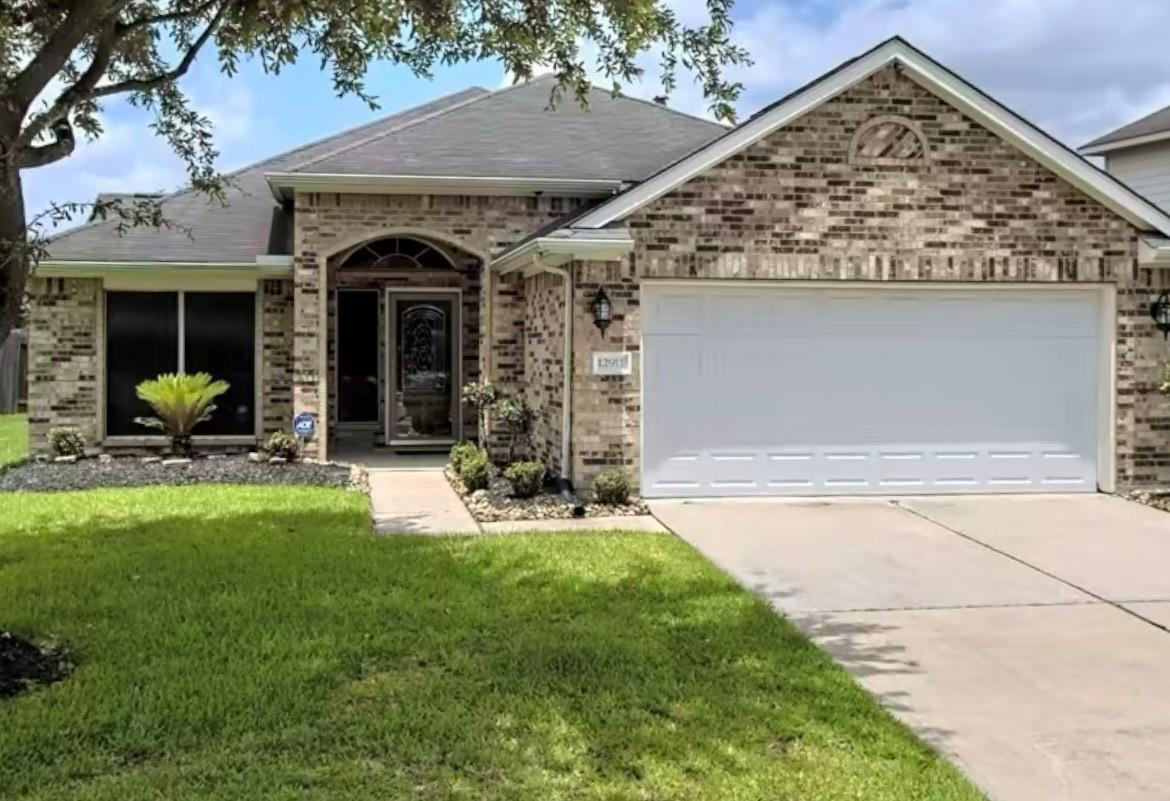 12911 Greens Manor Lane — photo