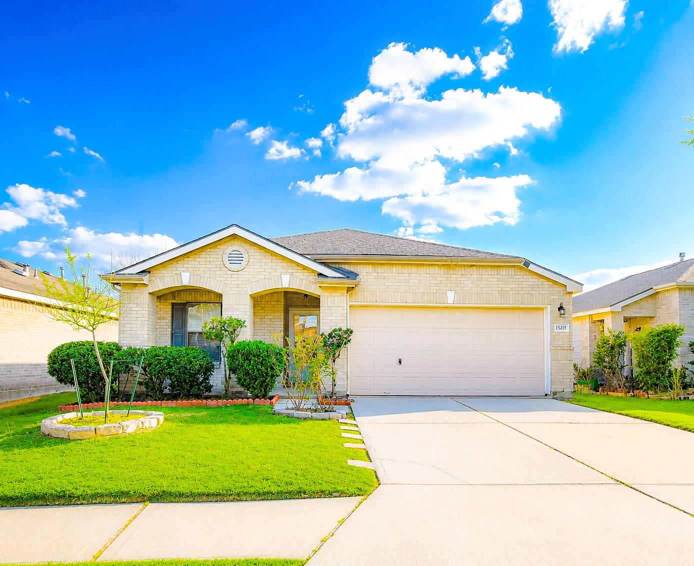 15639 Western Skies Drive — photo