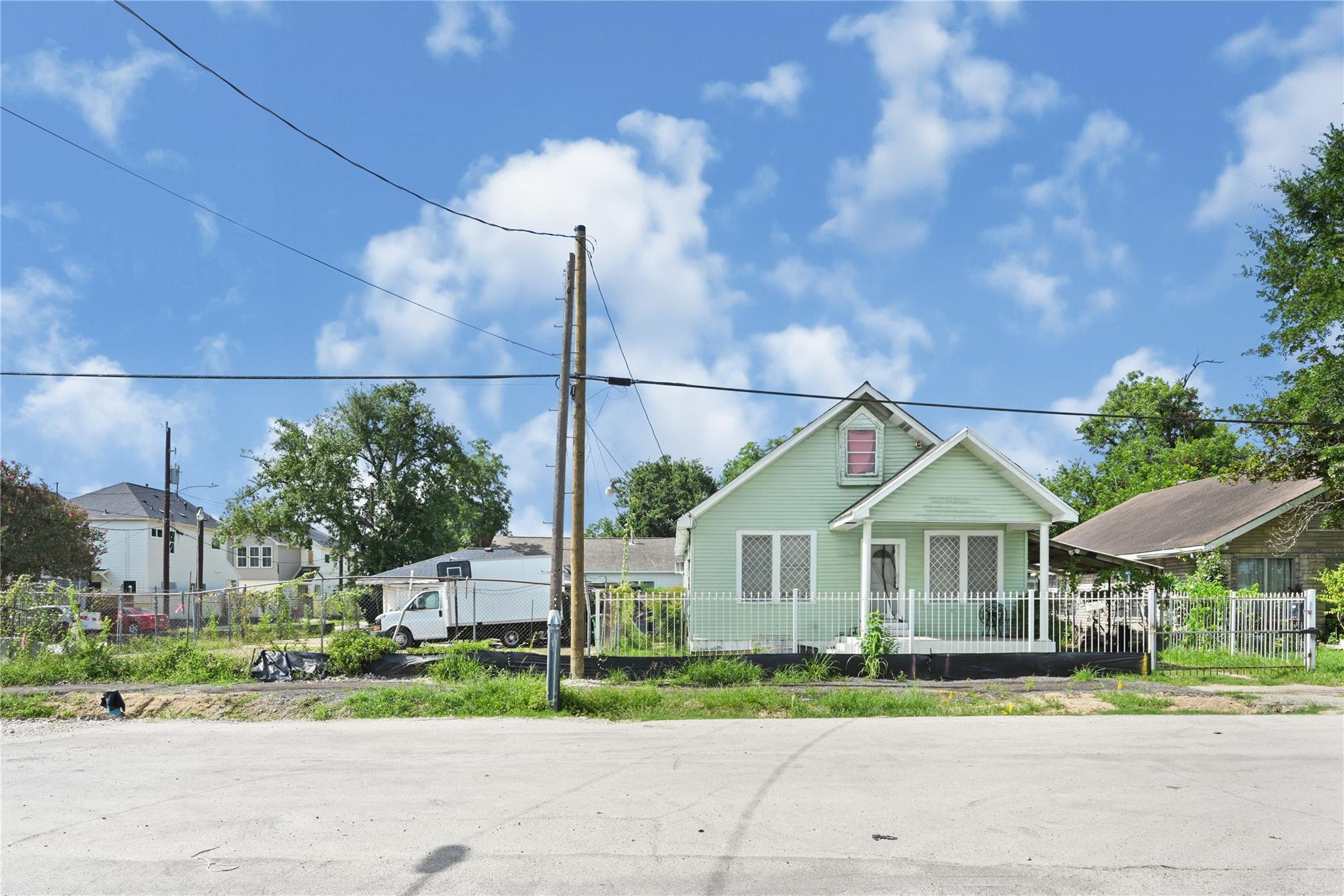 1166 Luzon Street — photo