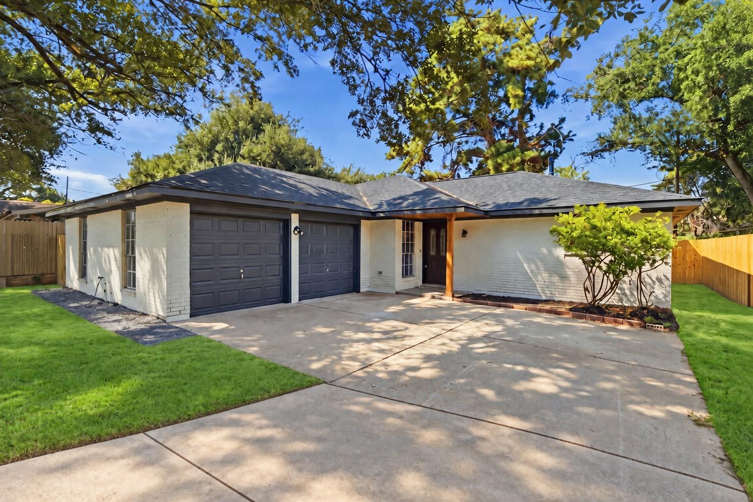 2413 Shadowdale Drive — photo