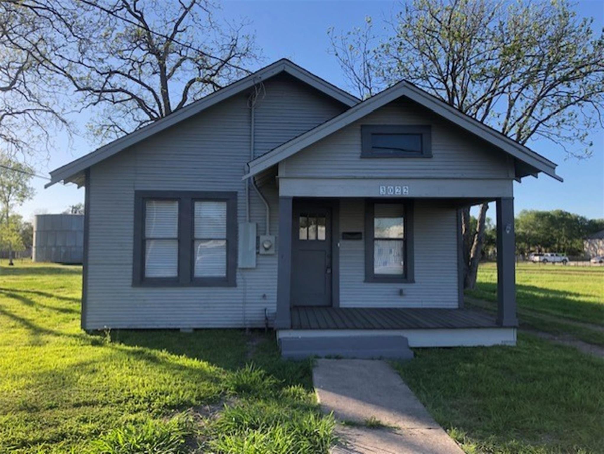 3022 School Street — photo
