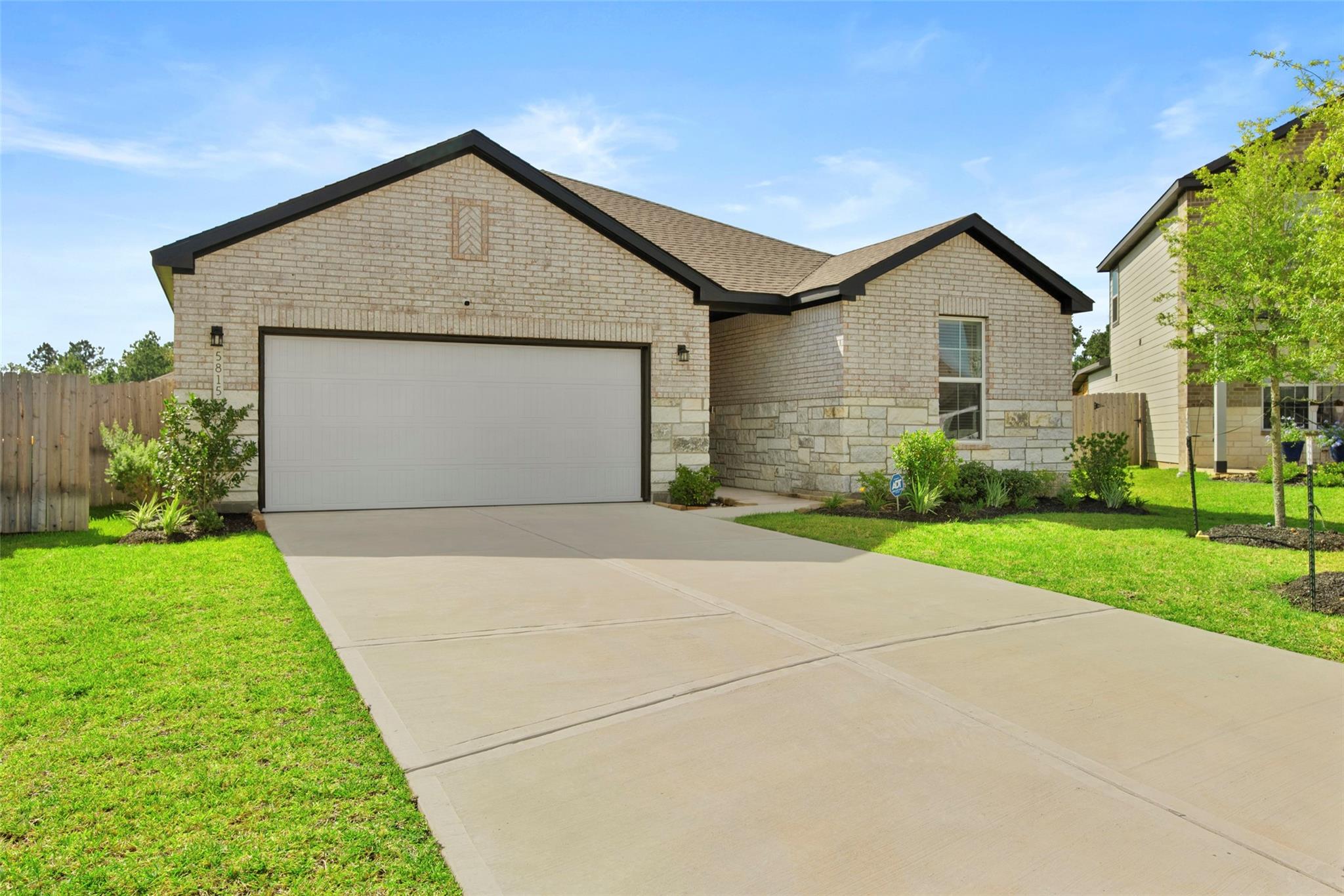 5815 Jade Crest Court — photo