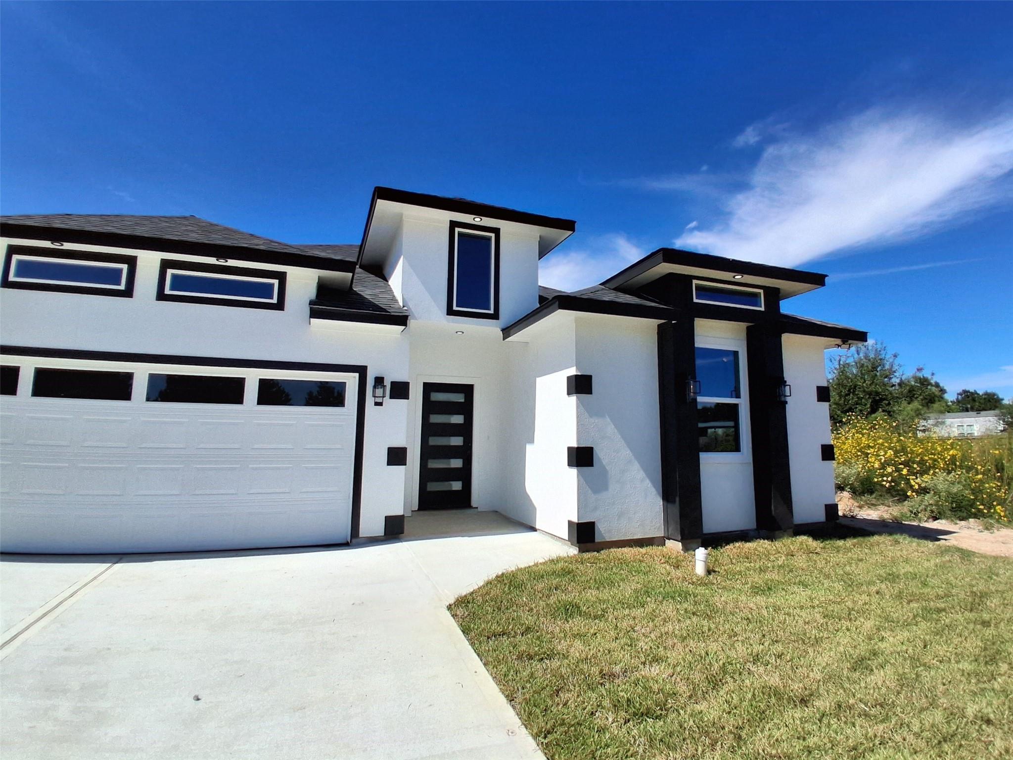 589 Road 5107 — photo