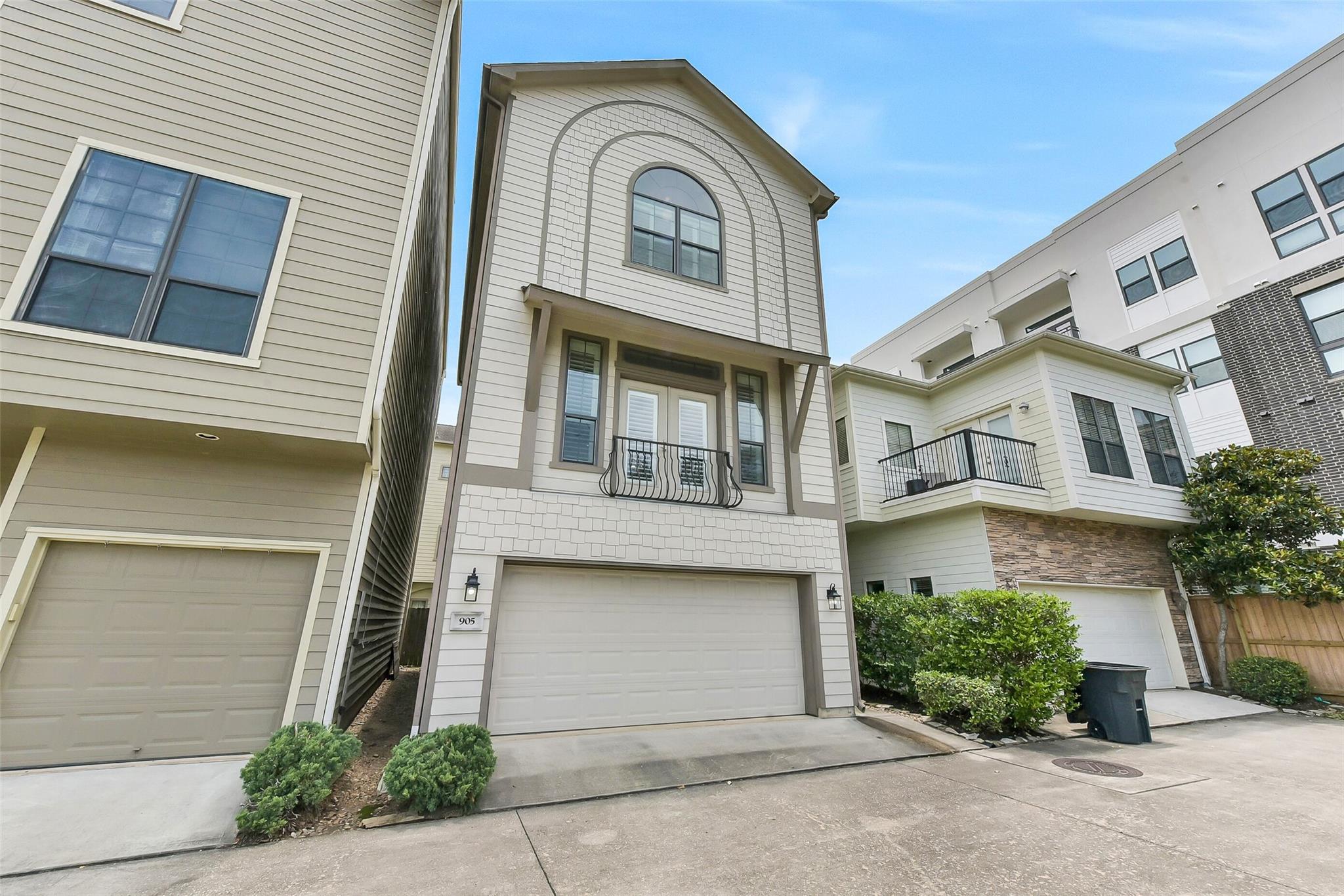 905 Garden Oaks Trace — photo