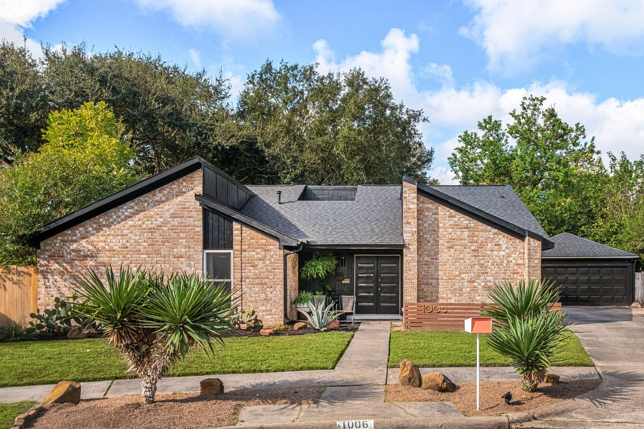 1006 Indian Ridge Court — photo