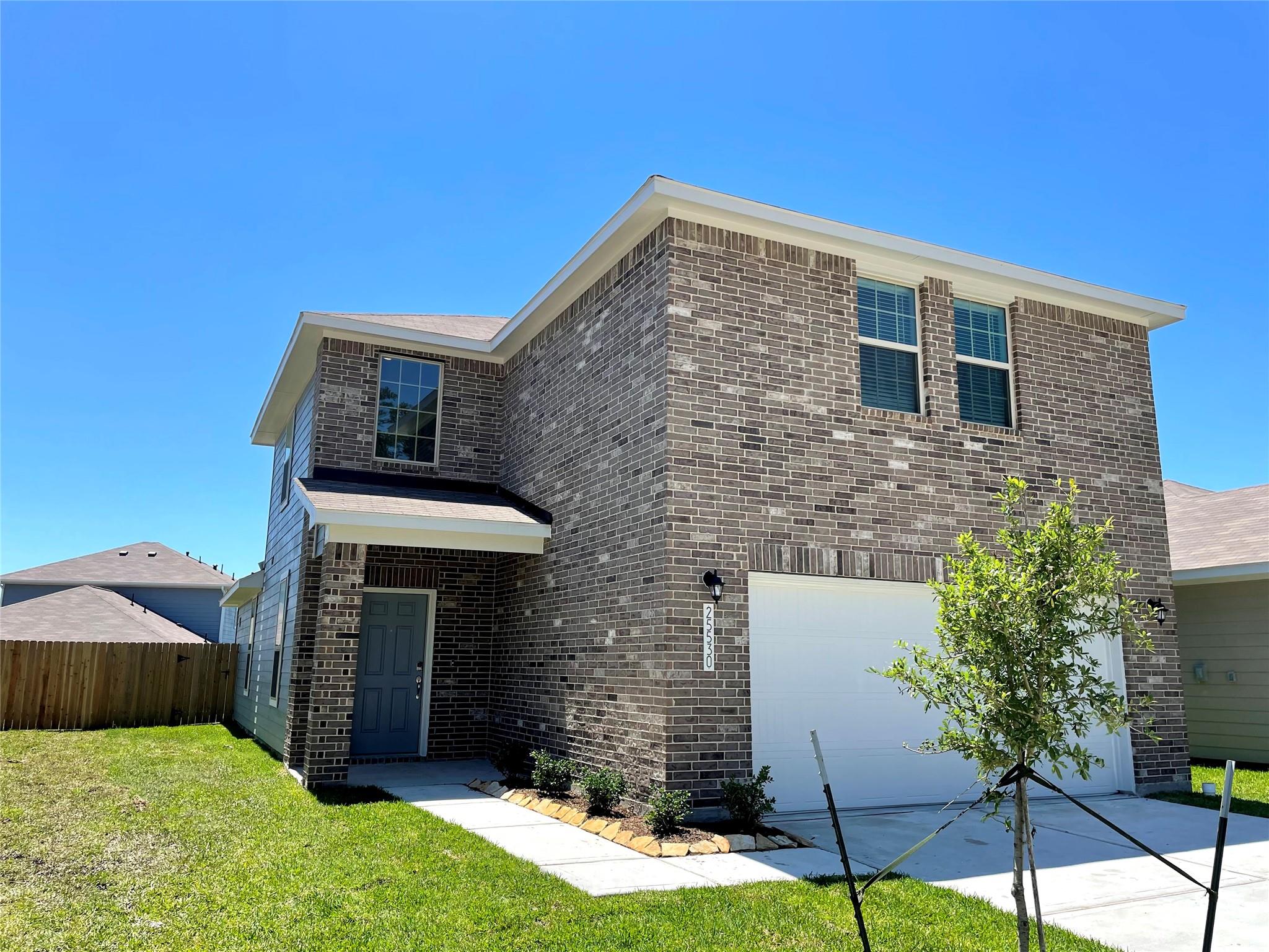 25530 Valverdant Court — photo