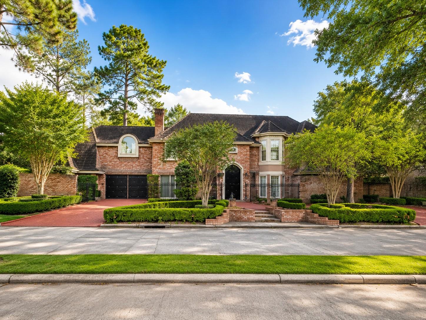 2819 Cedar Woods Place — photo