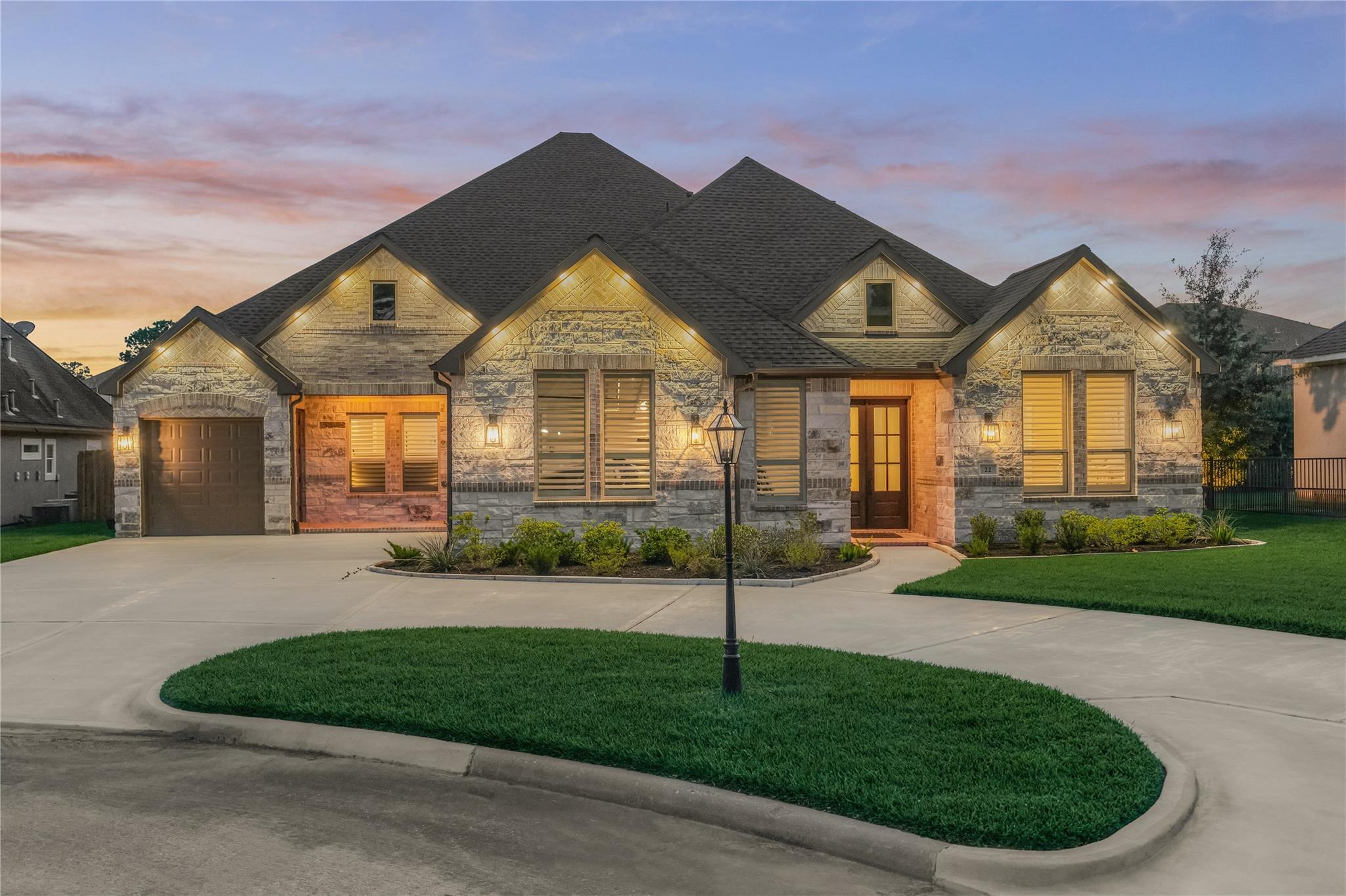 22 Darien Court — photo