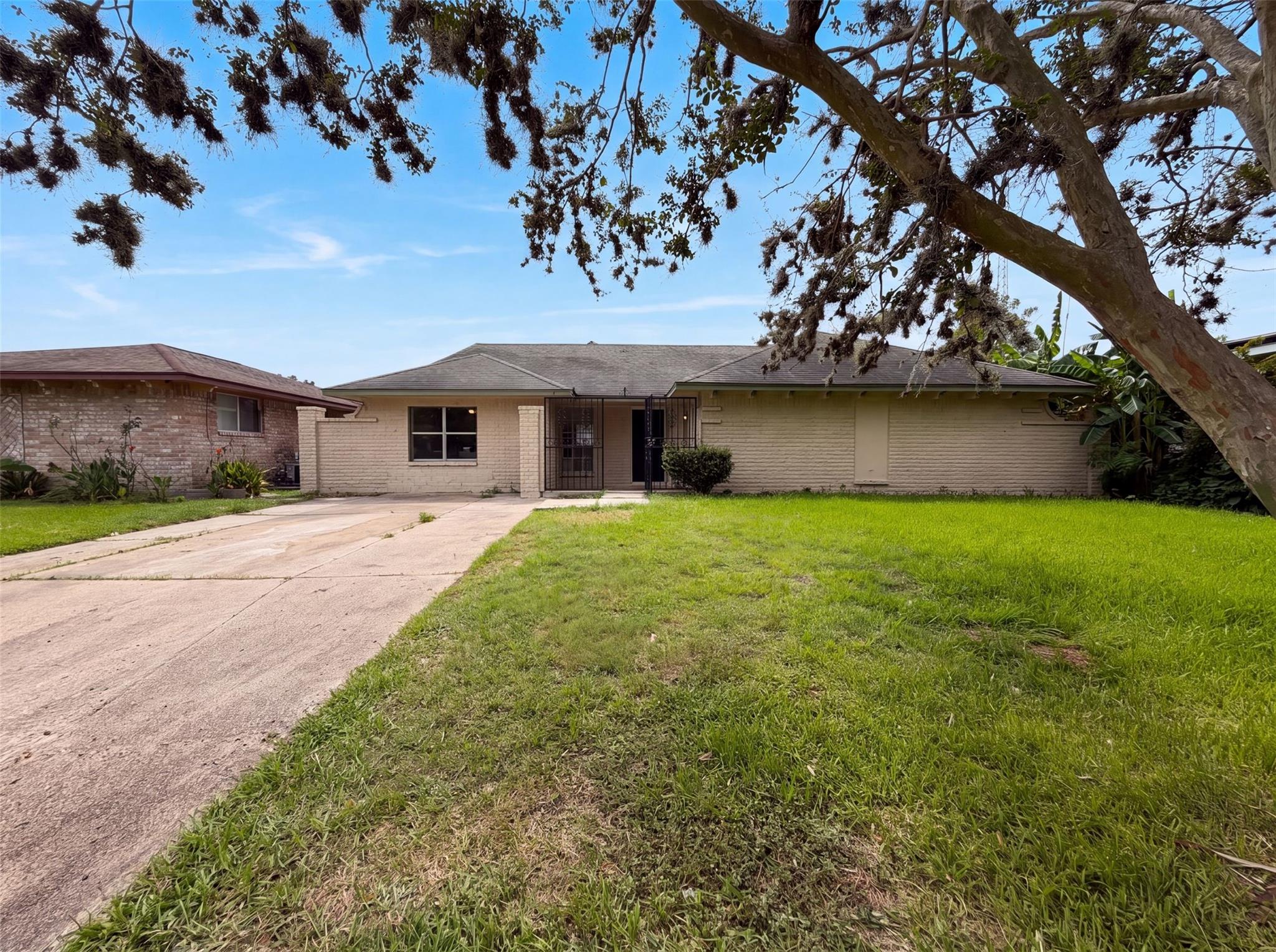12510 Daventry Lane — photo