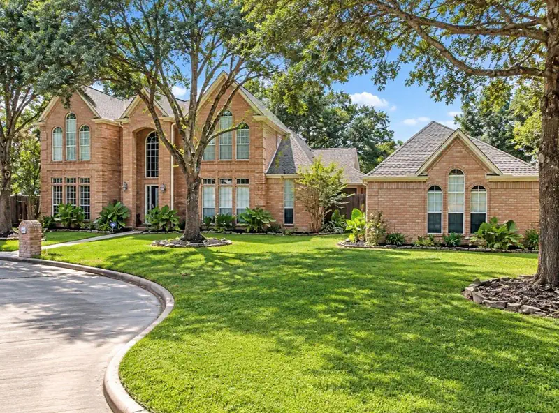 5802 Moss Point Court — photo