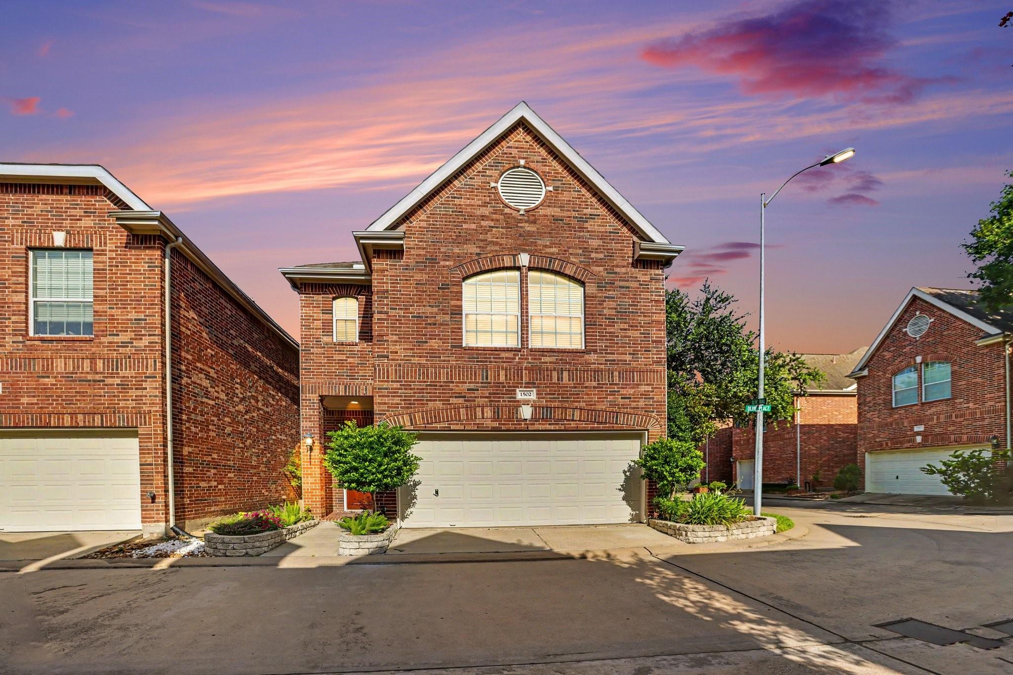 1502 Olive Place — photo