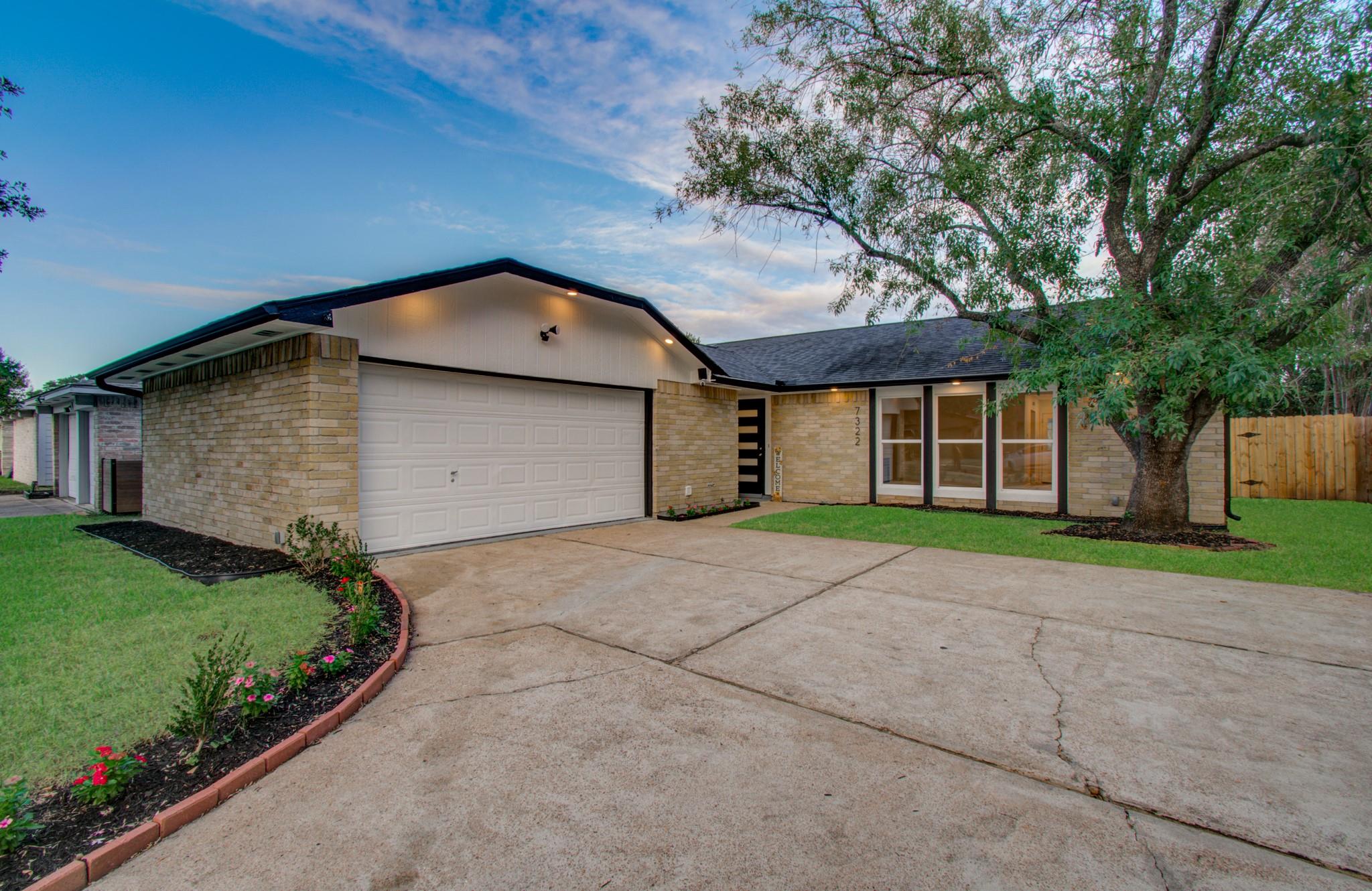 7322 Daylight Lane — photo