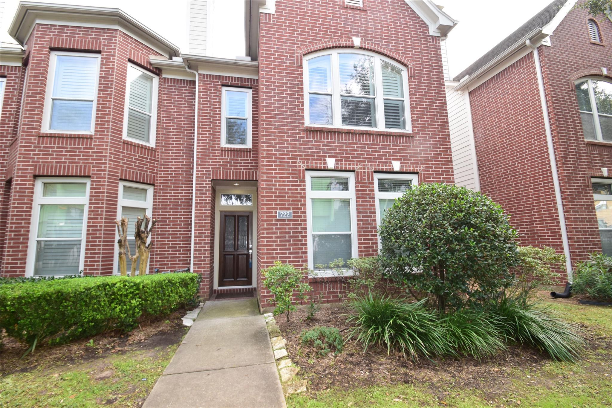 722 Memorial Heights Drive — photo