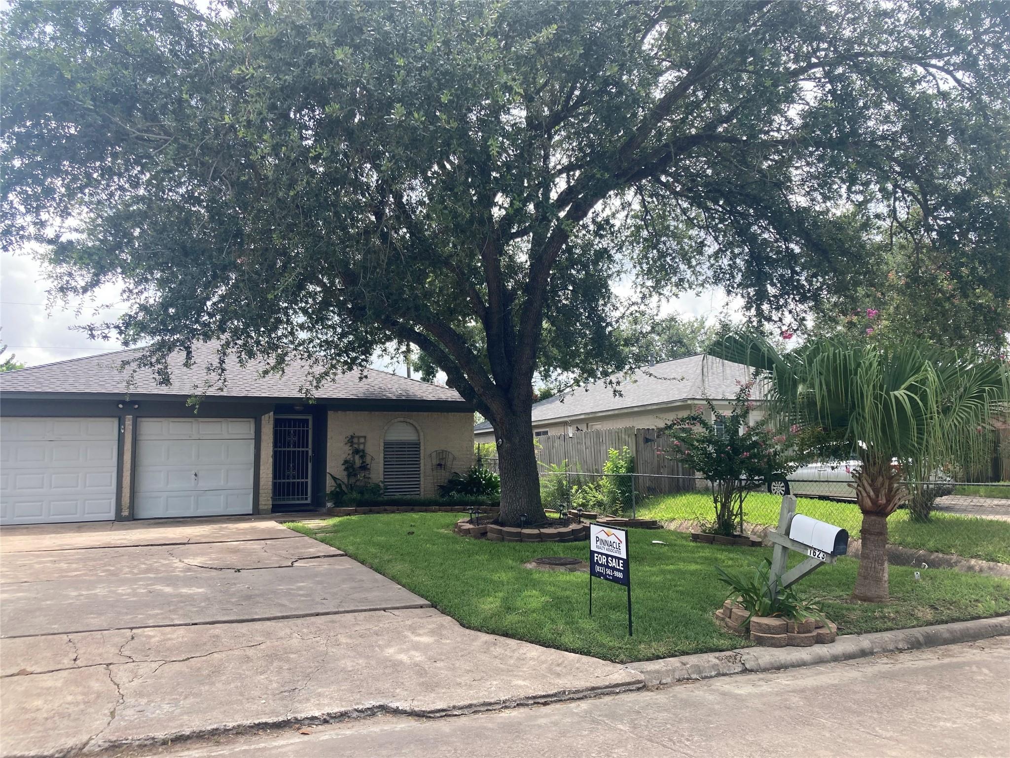 1623 Canary Circle — photo